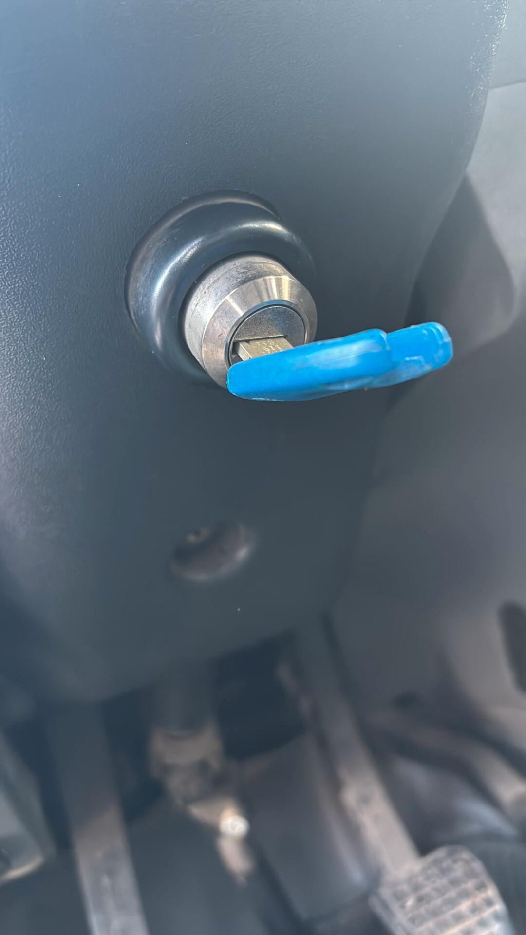 IVECO Daily 35C11 Ribaltabile Trilaterale – Pronto al lavoro