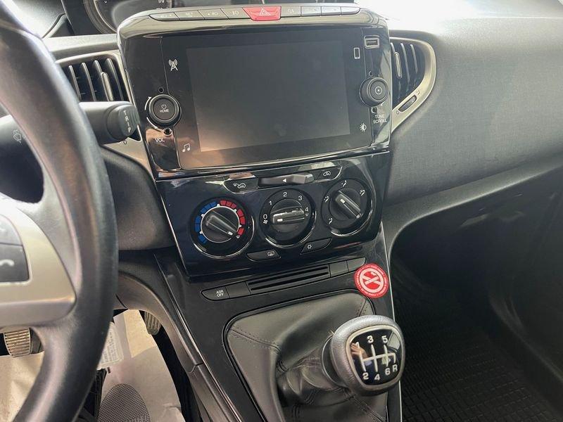 Lancia Ypsilon 1.0 FireFly 70cv S&S Hybrid GOLD PLUS