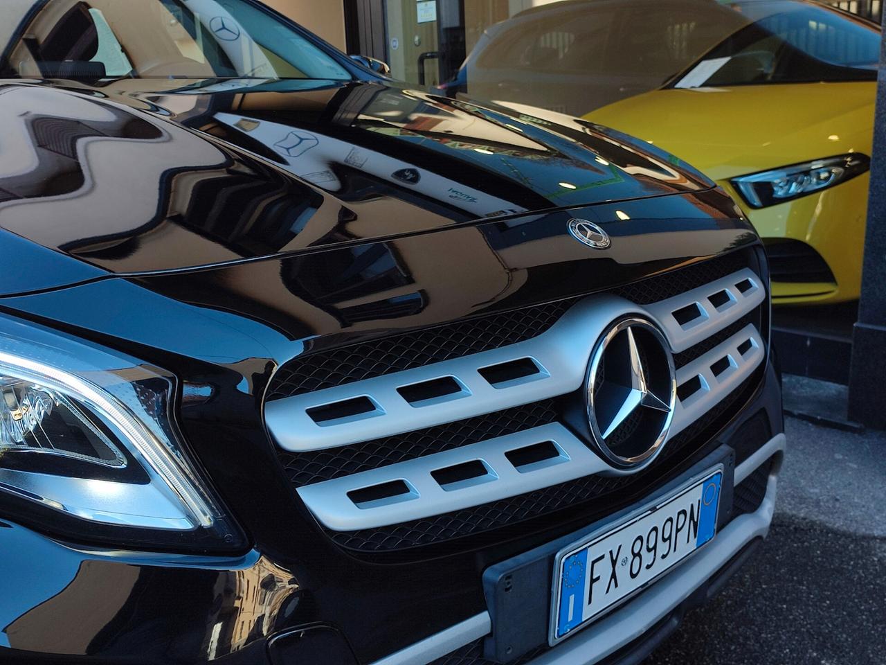 Mercedes-benz GLA 180 Night Edition Navi/Led/telecamera/portellone elettr.