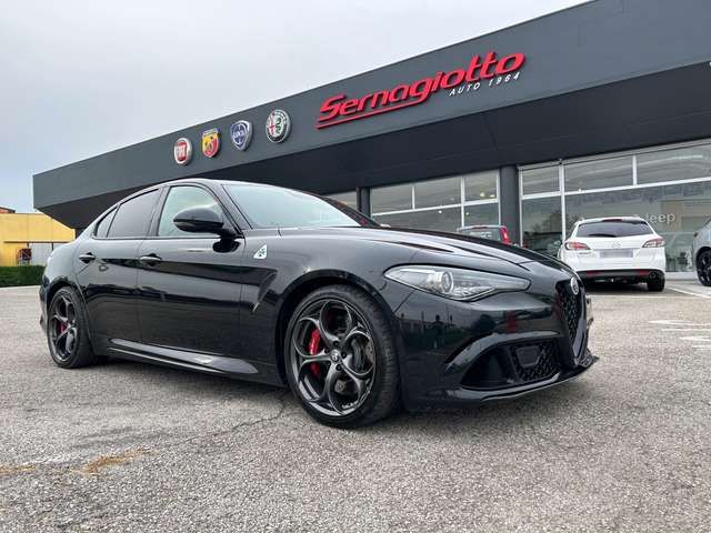 Alfa Romeo Giulia 2.9 T V6 AT8 Quadrifoglio CERCHI 19" PINZE ROSSE