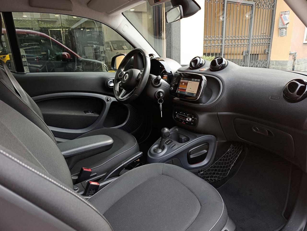 Smart ForTwo 90 0.9 Turbo twinamic Passion Grey Opaco e Rossa