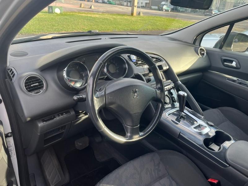 PEUGEOT 3008 1.6 HDi 110CV cambio robotizzato Premium