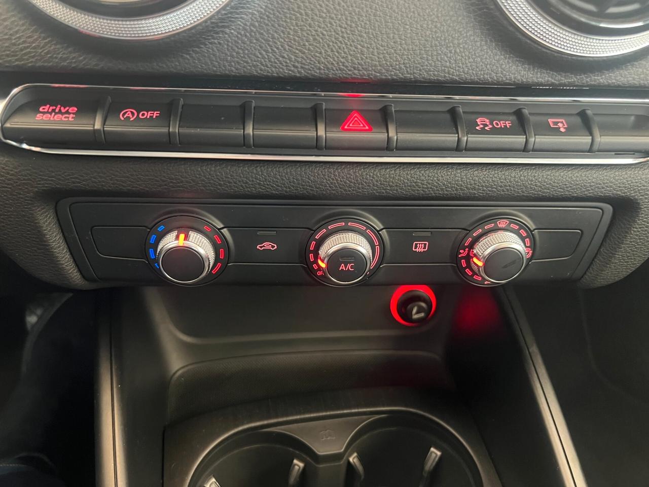 Audi A3 SPB 1.6 TDI Ambiente TUTTA TAGLIANDATA AUDI OK NEOPATENTATI