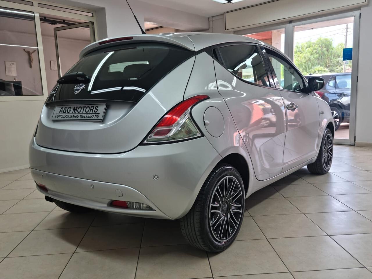 LANCIA YPSILON 1.2 69cv GOLD
