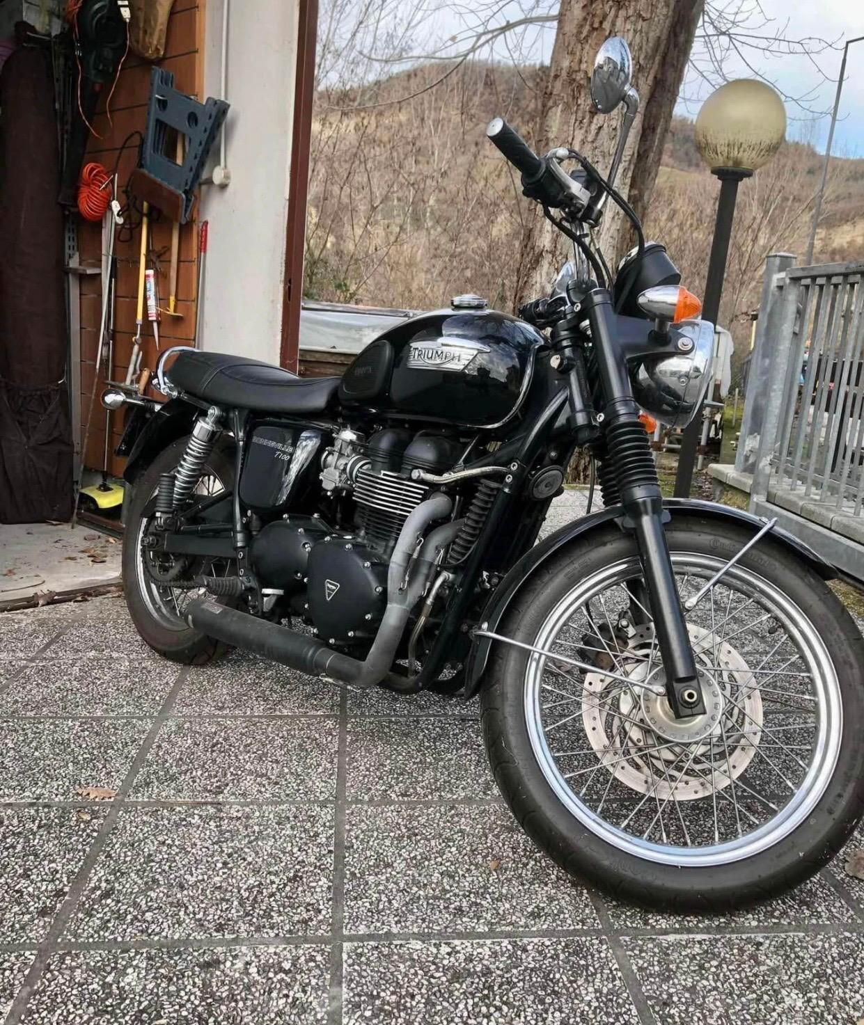 Triumph Bonneville T100