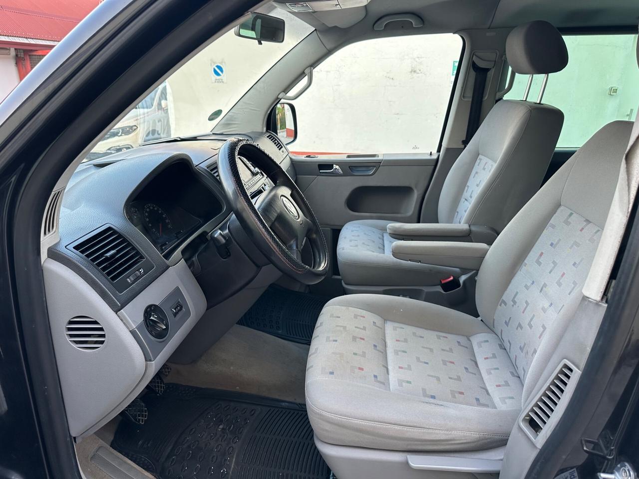 Volkswagen Multivan 2.5 TDI/174CV Highline