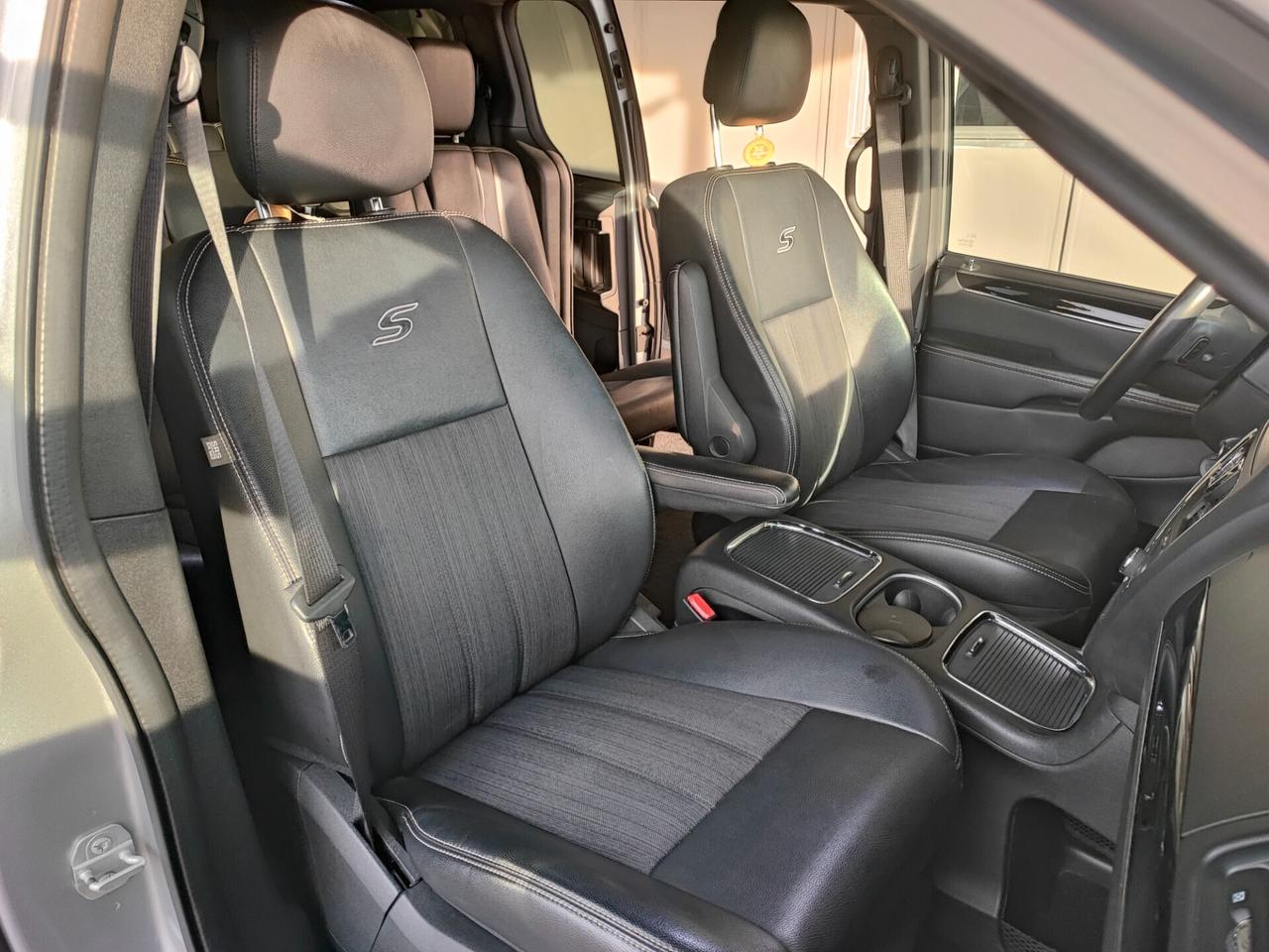 Lancia Voyager 2.8 Turbodiesel Platinum 177 CV