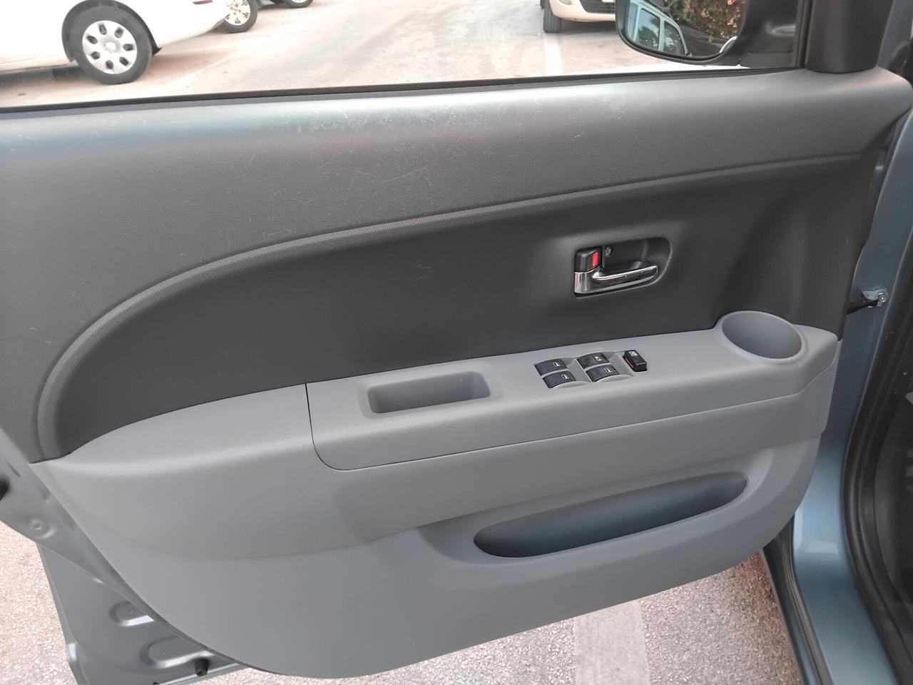 DAIHATSU SIRION 2010 CLIMA RADIO PERFETTA