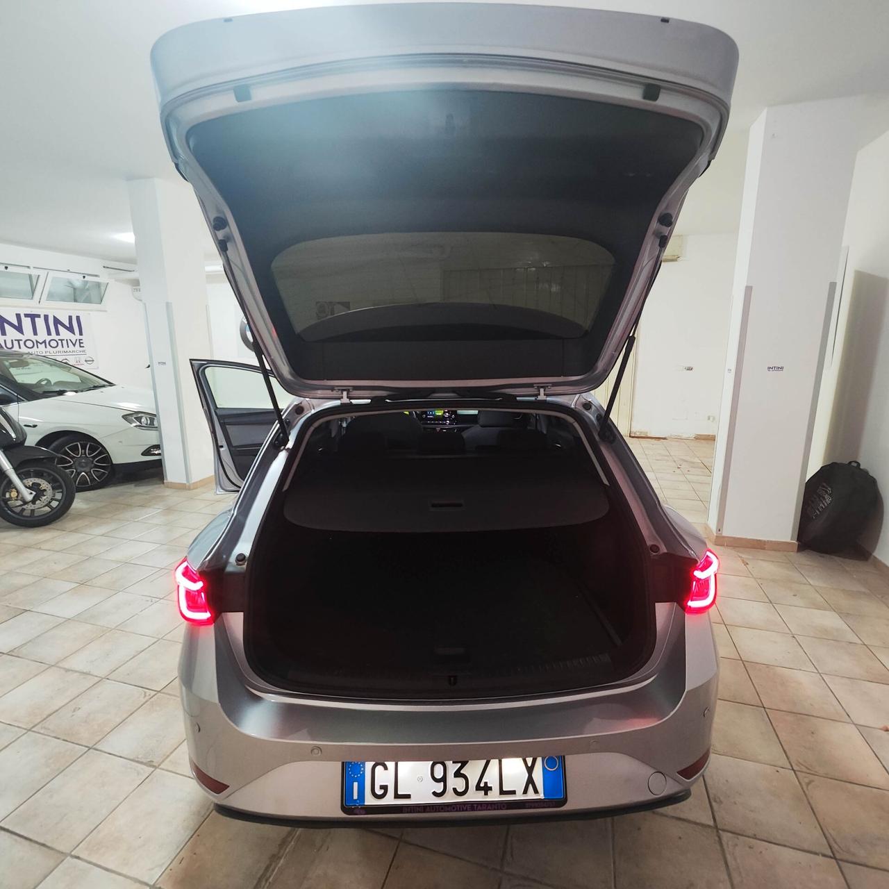 Seat Leon Sportstourer 1.0 eTSI 110 CV DSG Business