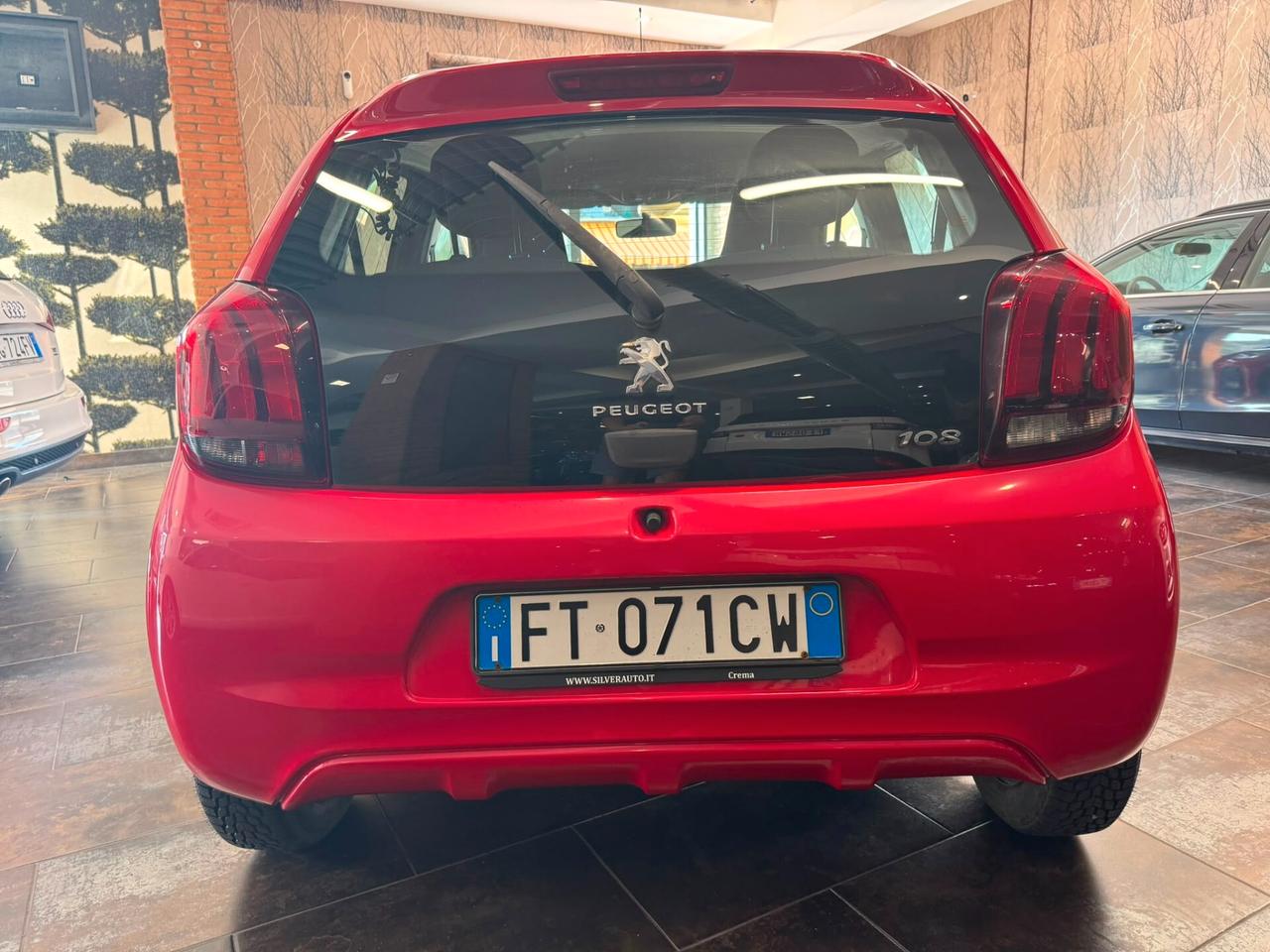 Peugeot 108 VTi 68 5 porte Allure TOP!