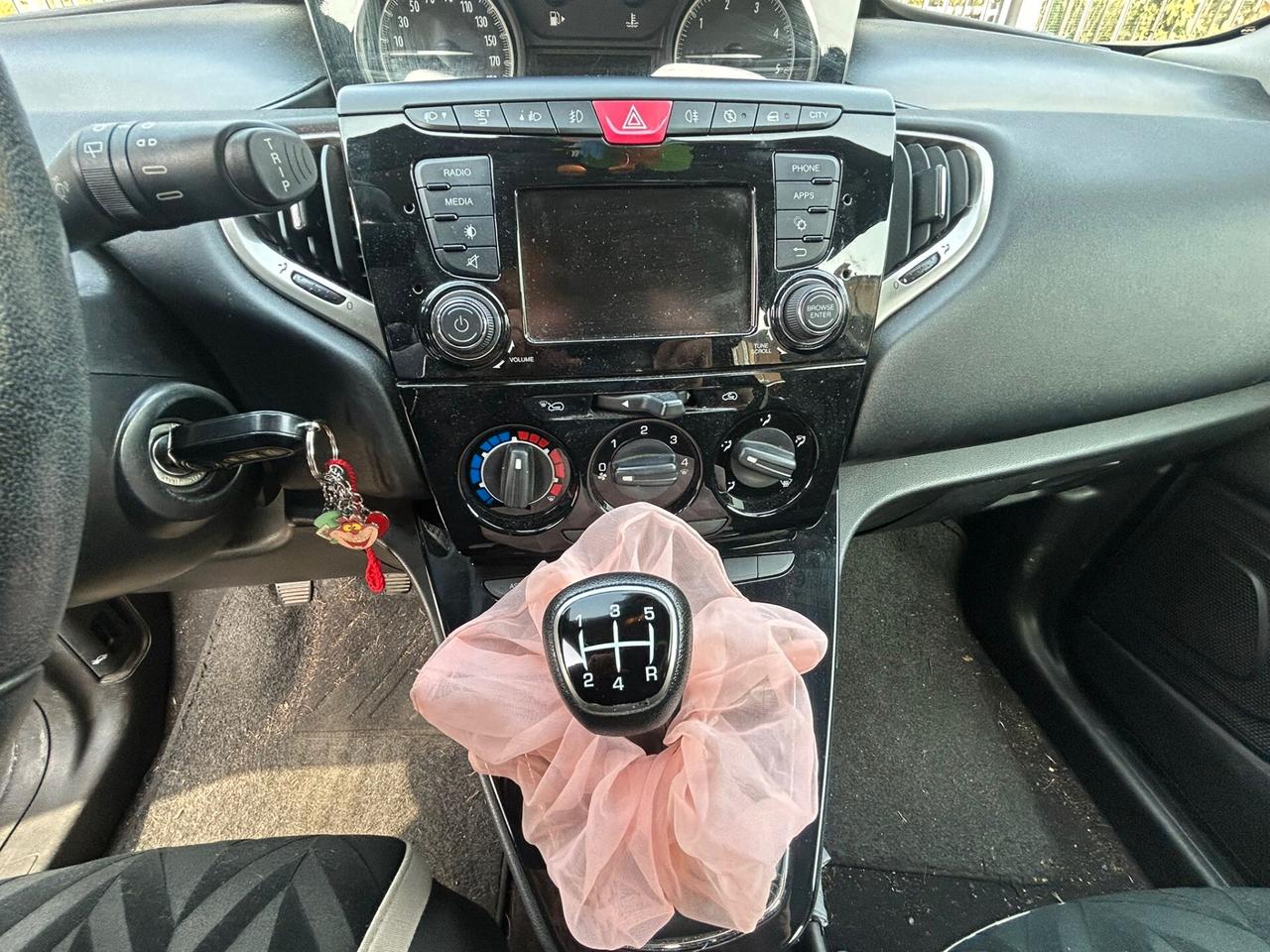 Lancia Ypsilon 1.3 mjt - ANCHE PER NEOPATENTATI