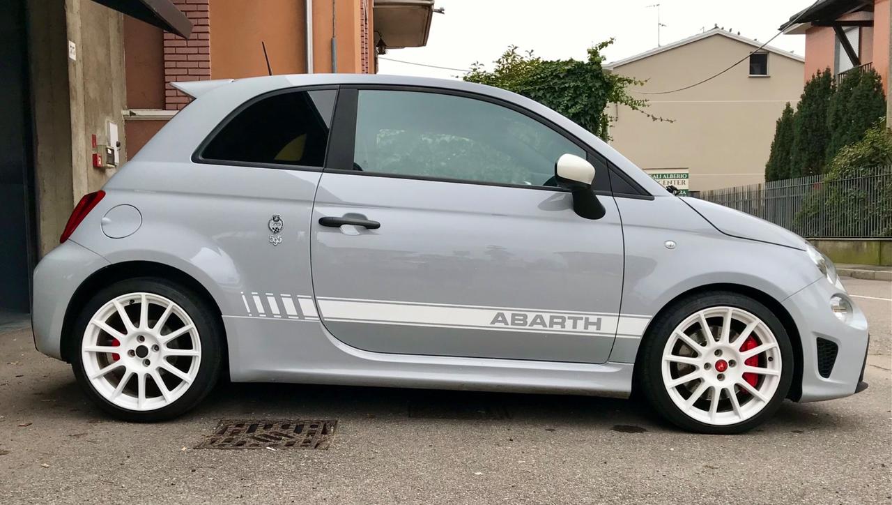 Abarth 595 1.4 Turbo T-Jet 180 CV Esseesse