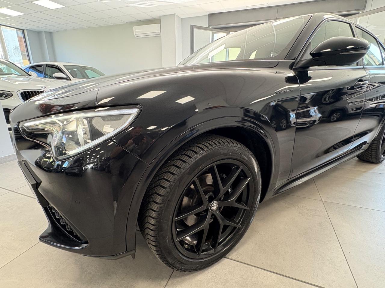 Stelvio Veloce 2.0 280CV 2020 km91000 Total black