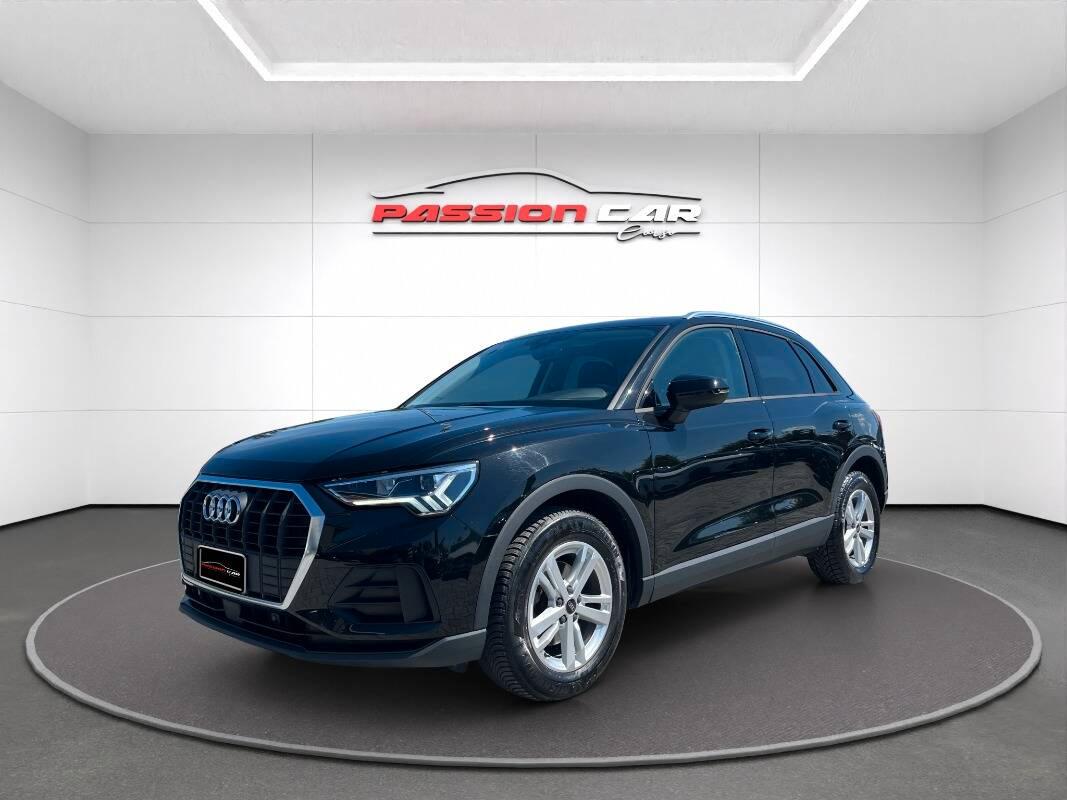 Audi Q3 35 2.0 tdi Business s-tronic