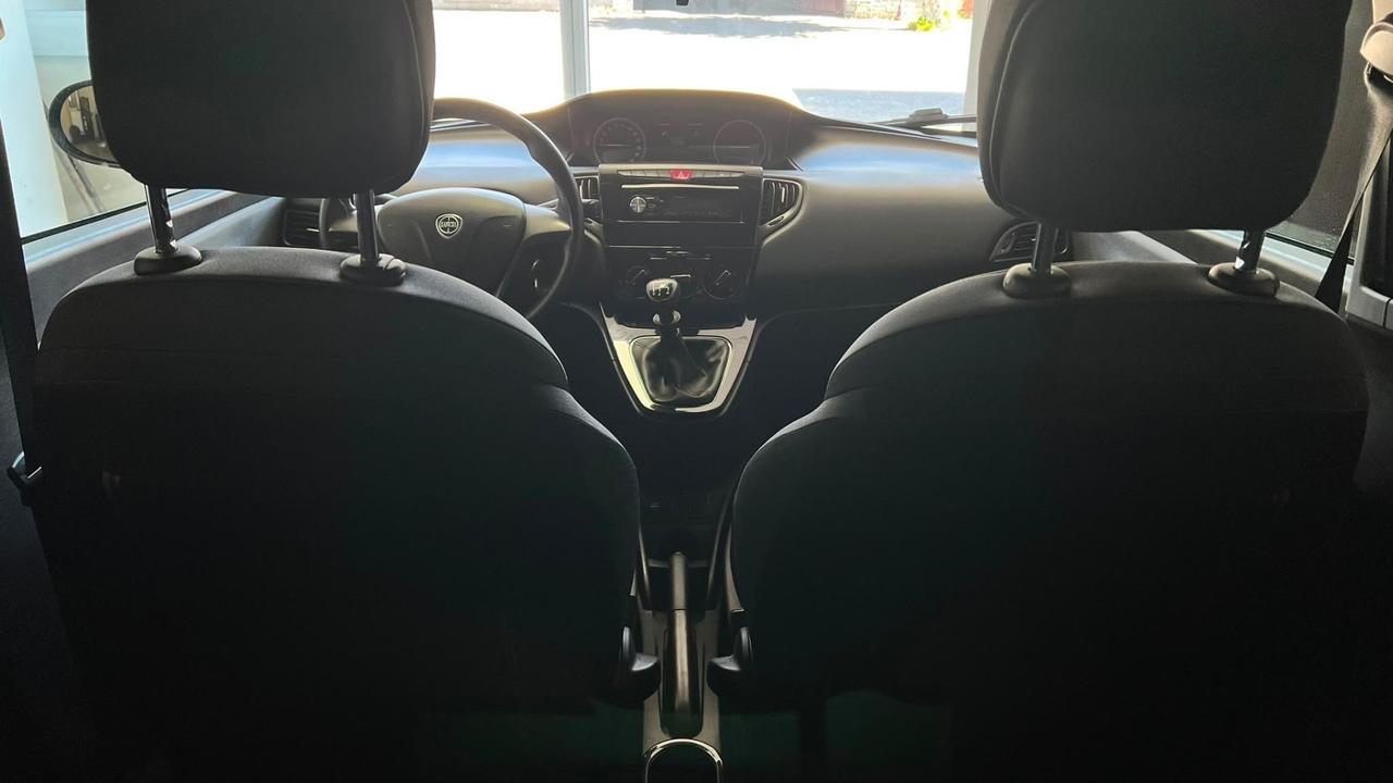 Lancia Ypsilon 1.2 69 CV 5 porte Platinum