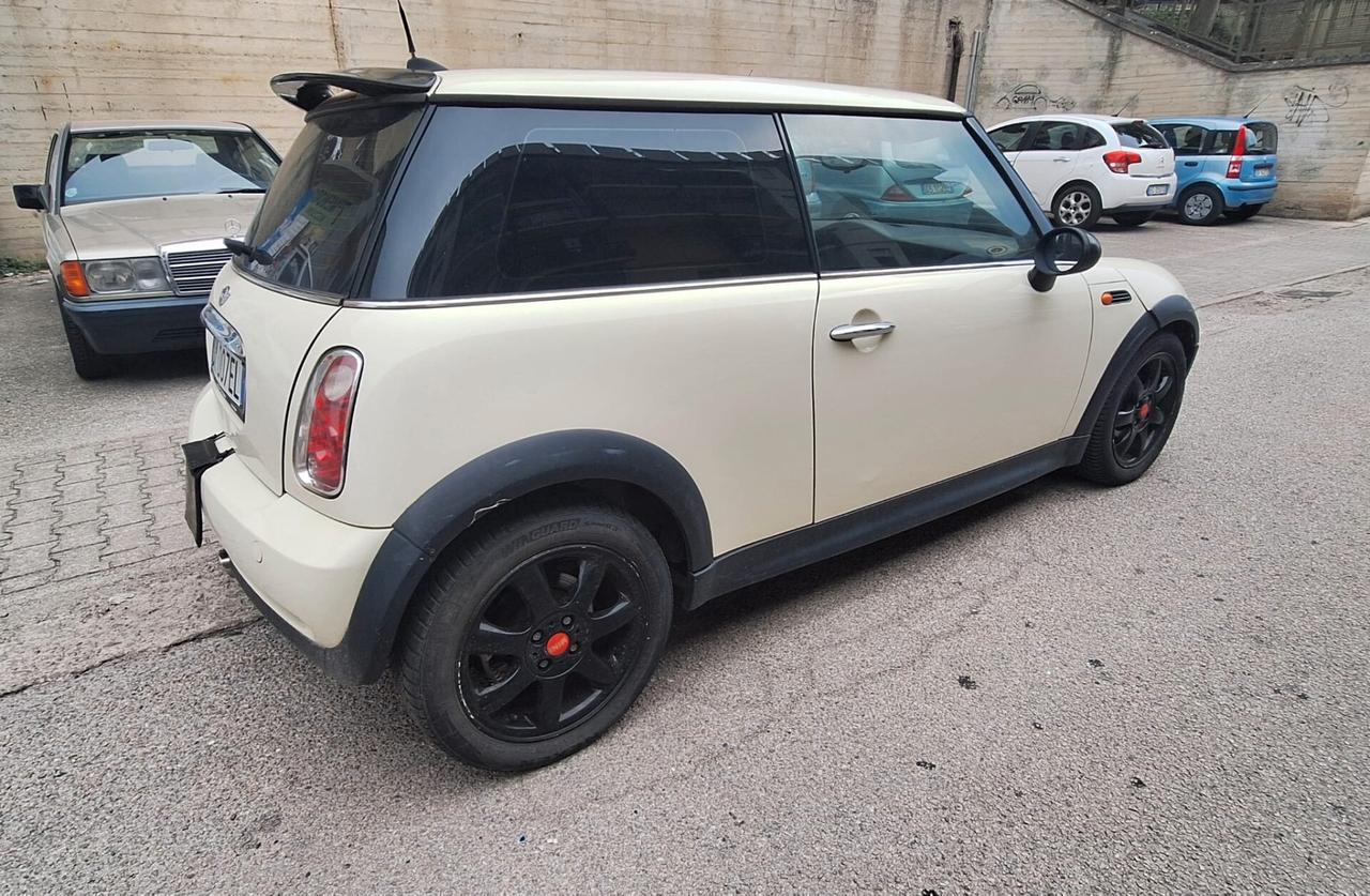 Mini Mini 1.4 tdi One D PER NEOPATENTATI