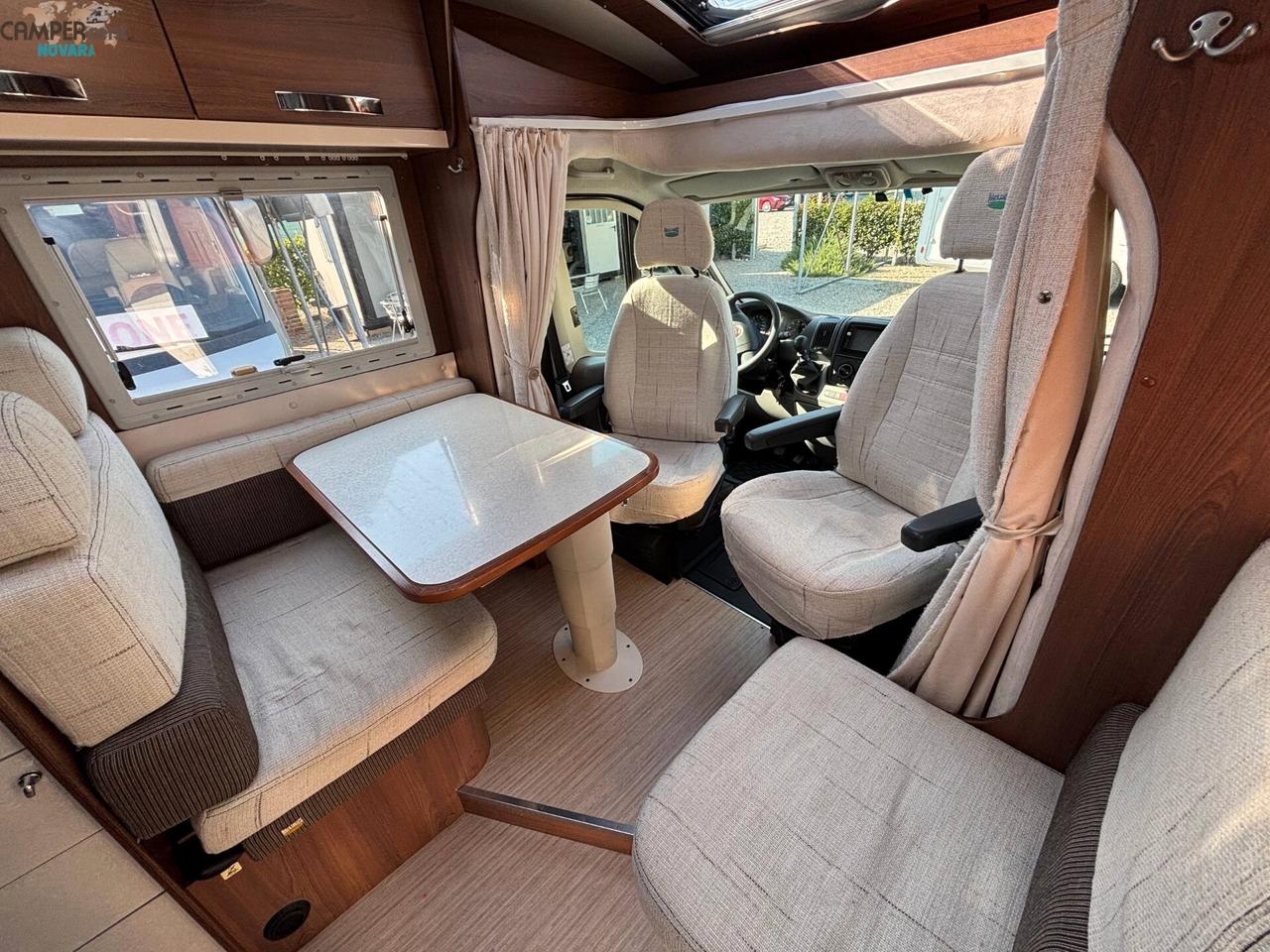 MCLOUIS TANDY 675G - Semintegrale con letto matrimoniale in coda ad altezza variabile