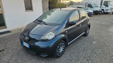 Toyota Aygo 1.0 12V VVT-i 5 porte Sol Red Edition
