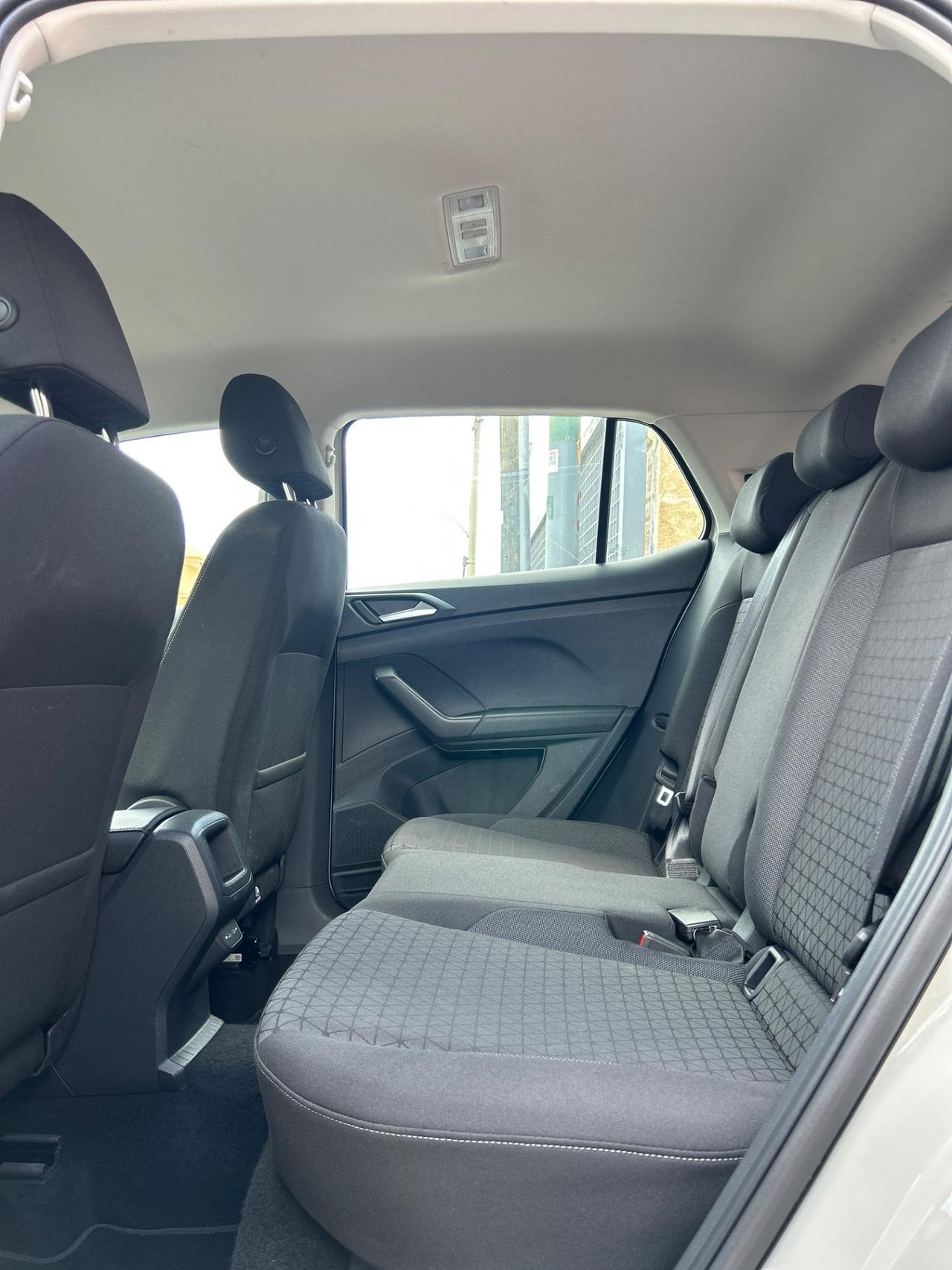 Volkswagen T-Cross 1.0 TSI-2024