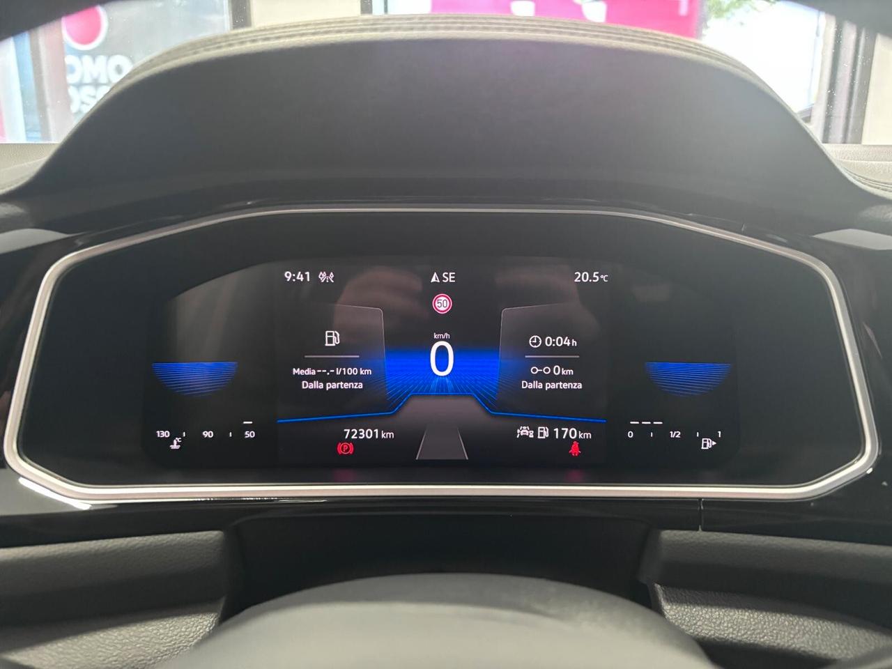 VOLKSWAGEN T-ROC 2.0 TDI R-LINE RETRO-NAVI-LED