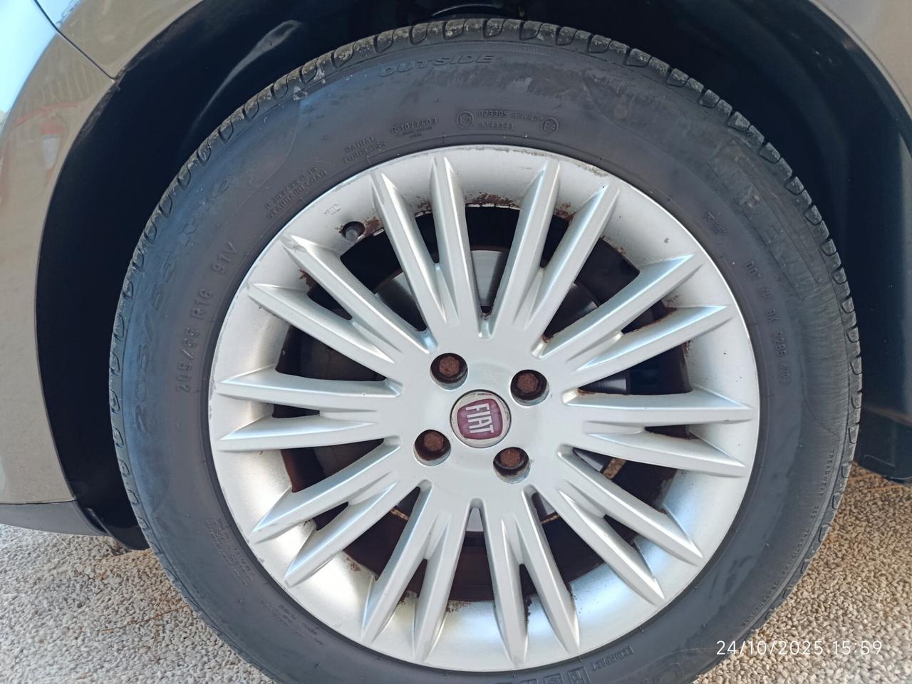Fiat Bravo 1.6 MJT 120 CV DPF Active £3500 vista e piaciuta £4500 CON GARANZIA