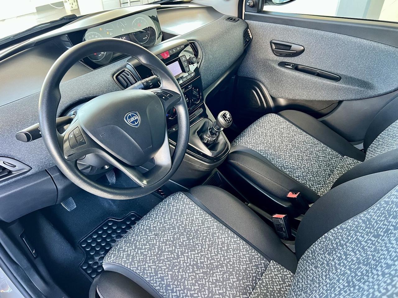 LANCIA YPSILON 1.0 FIREFLY HYBRID SILVER - 2021