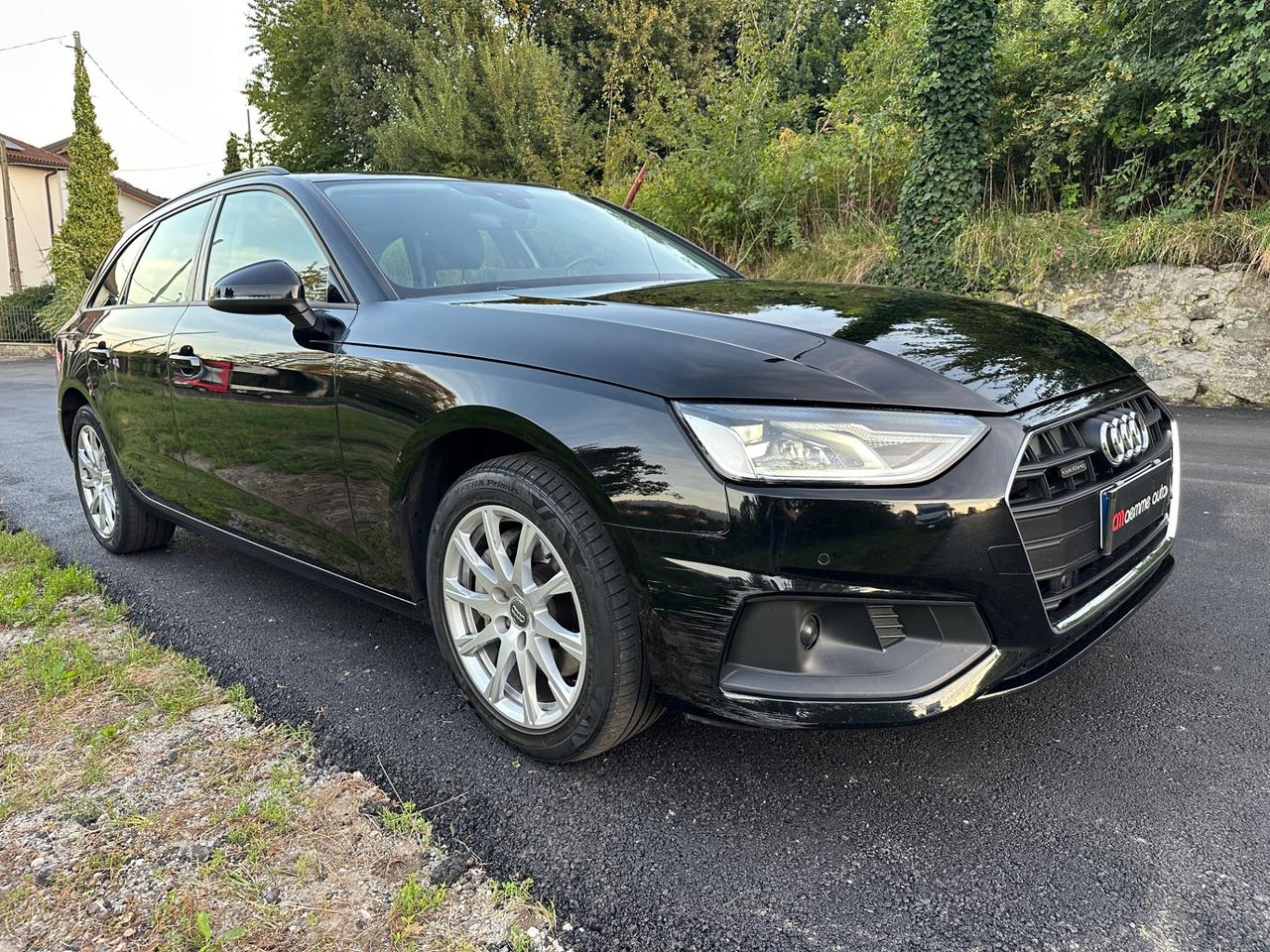 Audi A4 Avant 40 TDI quattro S tronic Business Advanced
