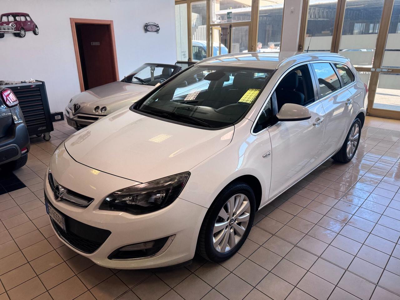 Opel Astra 1.7 CDTI 110CV Sports Tourer Cosmo Fleet