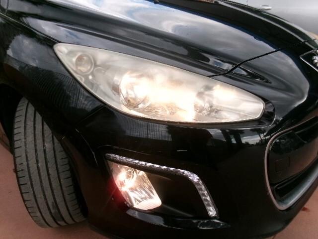Peugeot 308 1.6 8V e-HDi 112CV Stop&Start robotiz. SW Allure