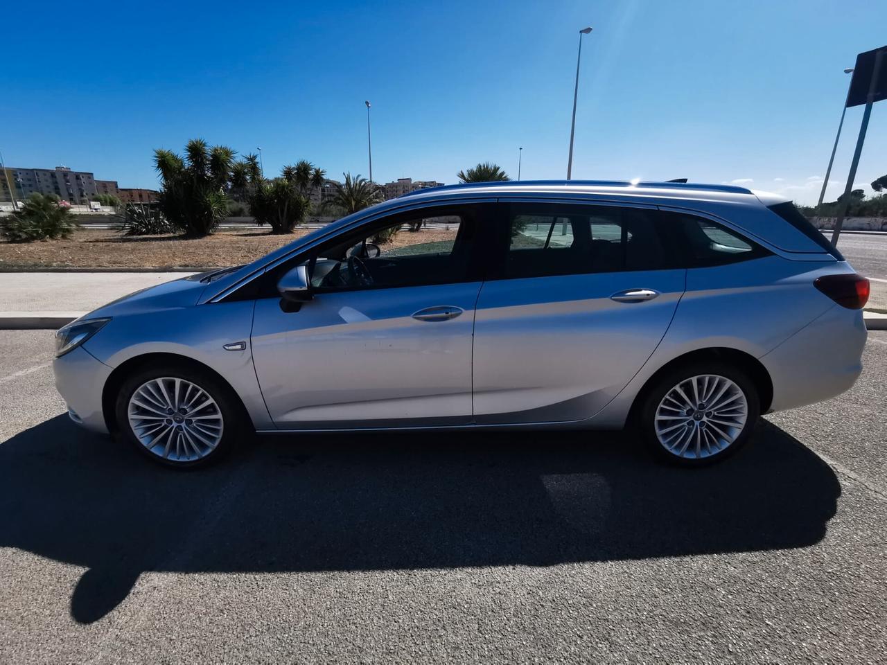 Opel Astra 1.6 CDTI 136CV Sports Tourer Cosmo