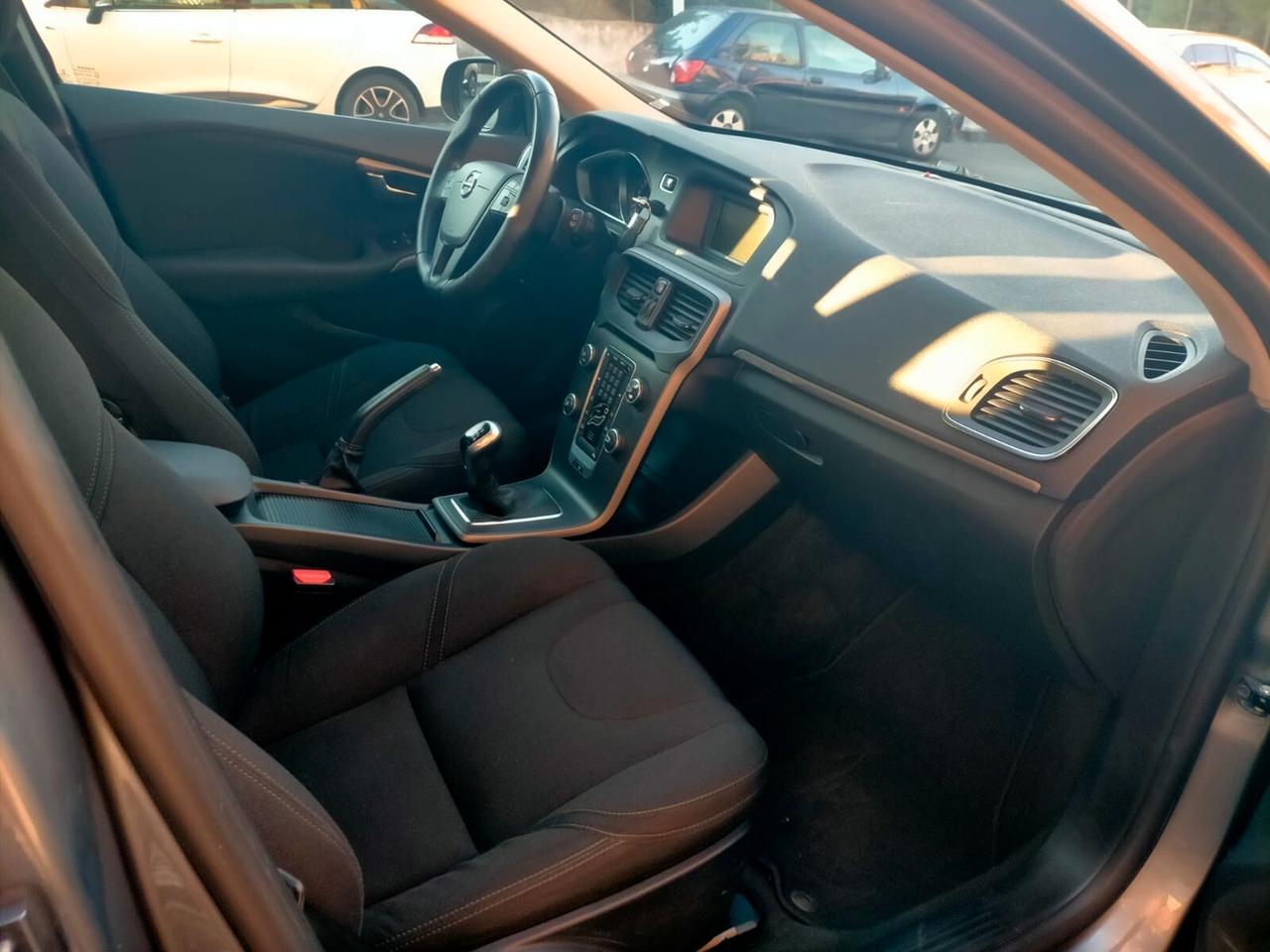 Volvo V40 Cross Country D2 Style Plus