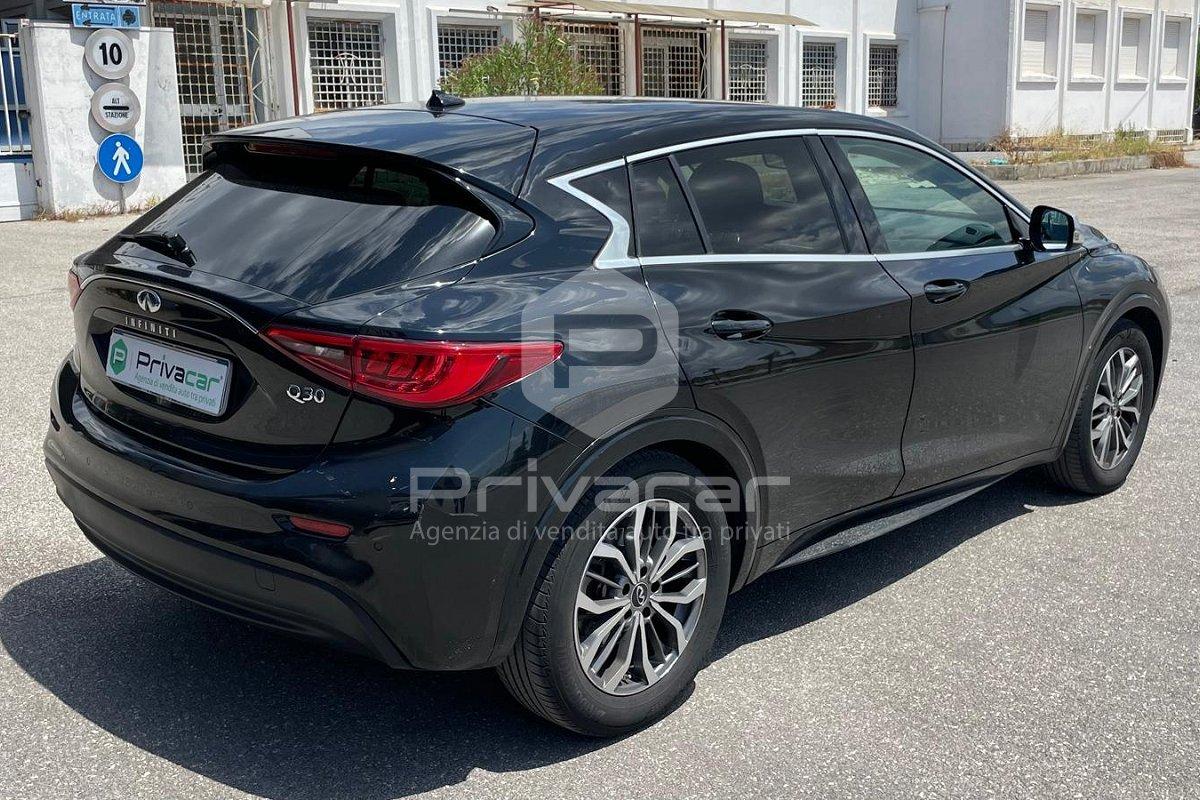 INFINITI Q30 1.5 diesel City Black Edition