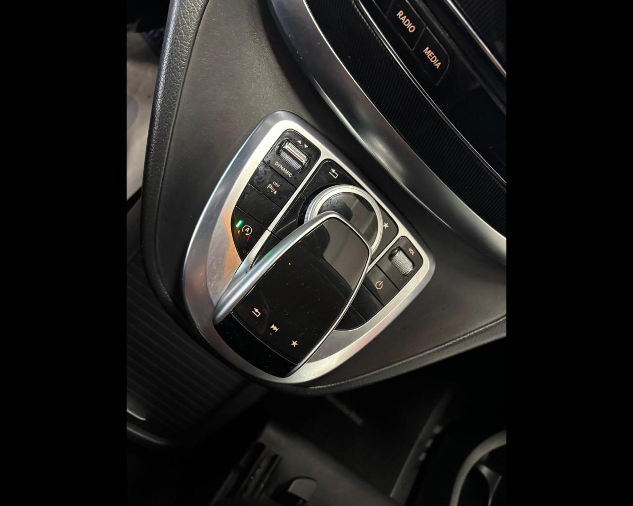 Mercedes-Benz Classe V - W447 2014 - V 220 d Executive auto E6