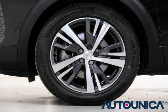 PEUGEOT 3008 HYBRID 300 E-EAT8 ALLURE PACK FULL LED