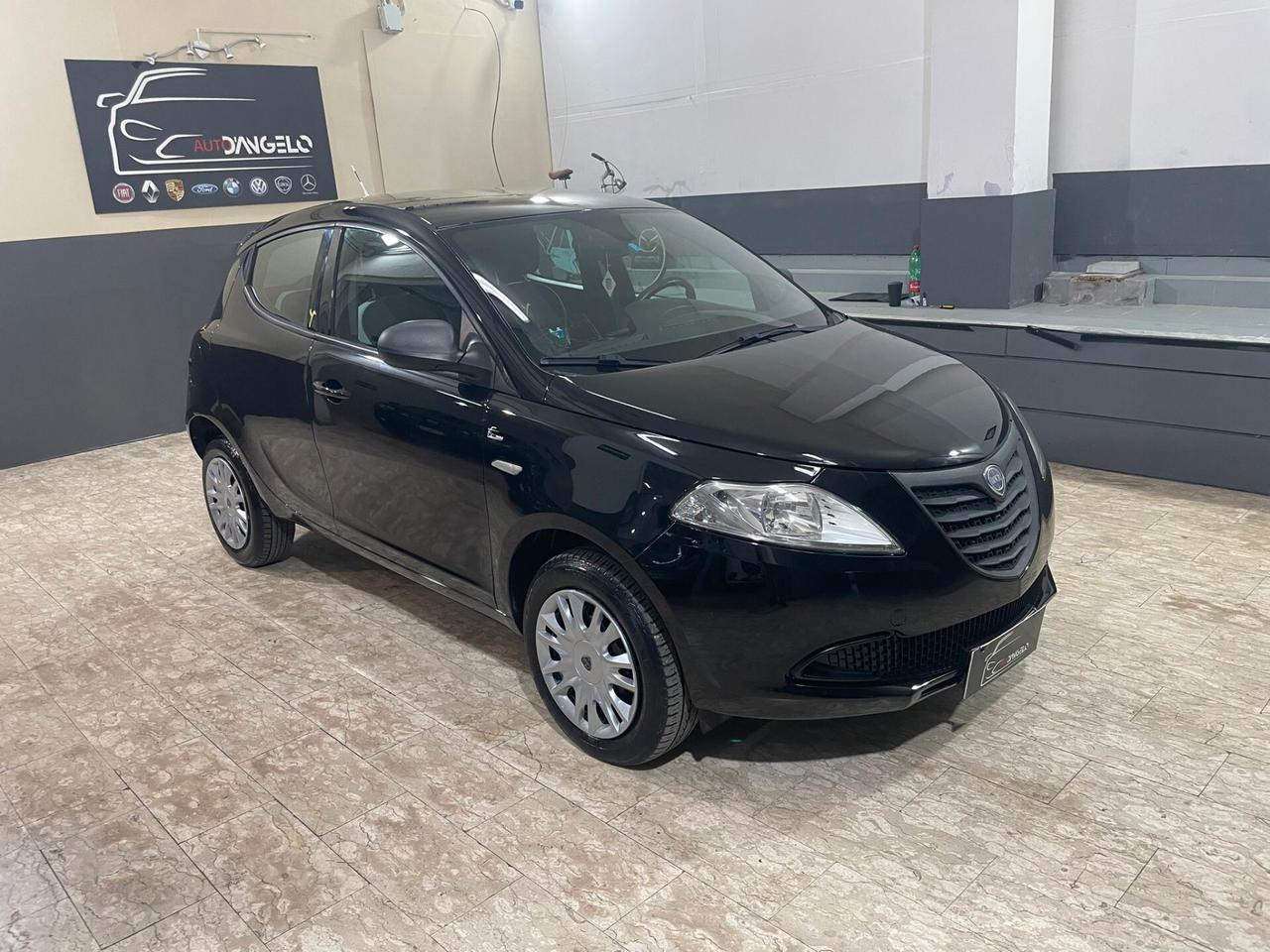 Lancia Ypsilon 0.9 TwinAir 85 CV 5 porte Metano Ecochic Gold