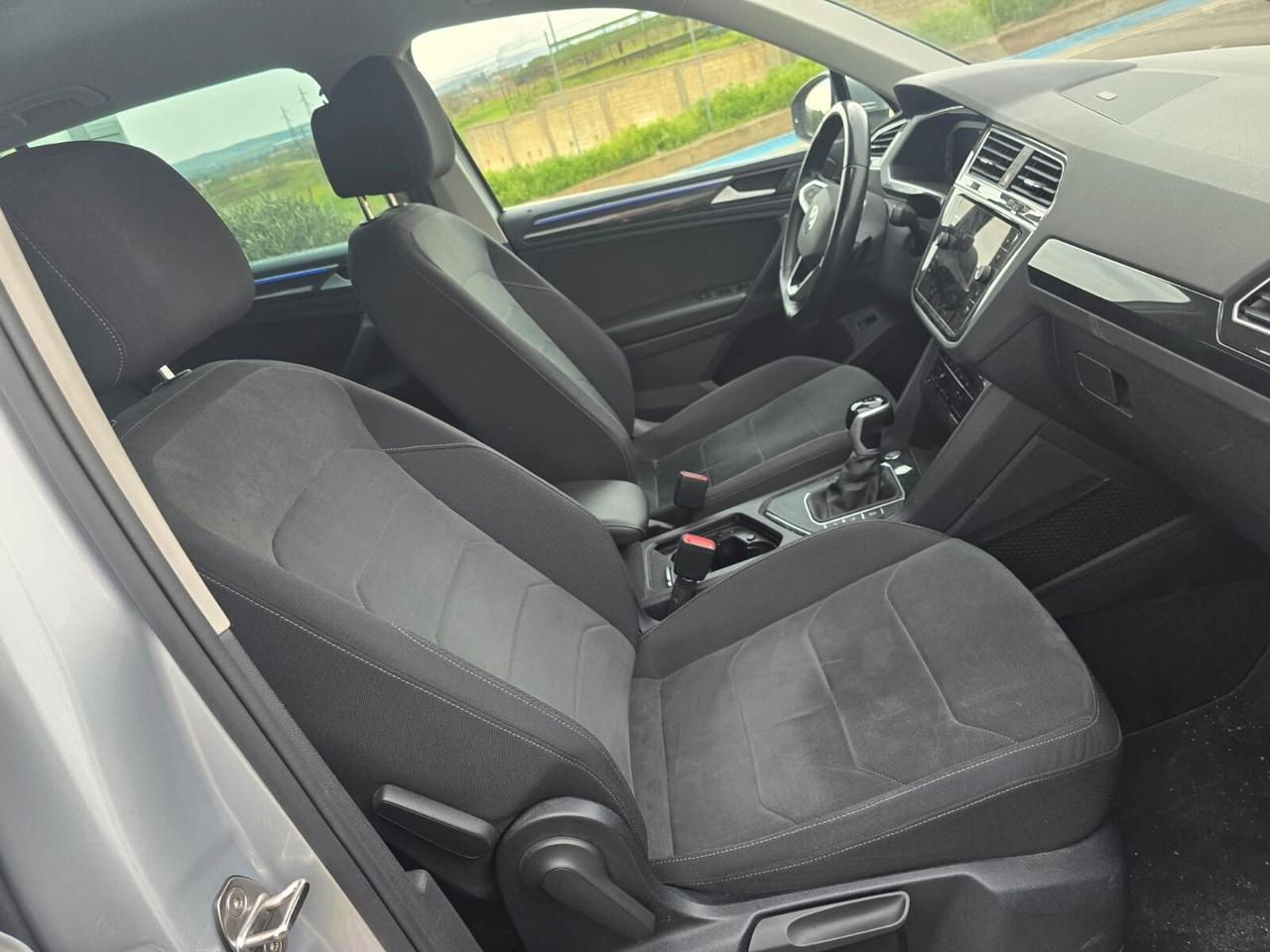 Volkswagen Tiguan 2.0 TDI 150 CV SCR DSG R-Line