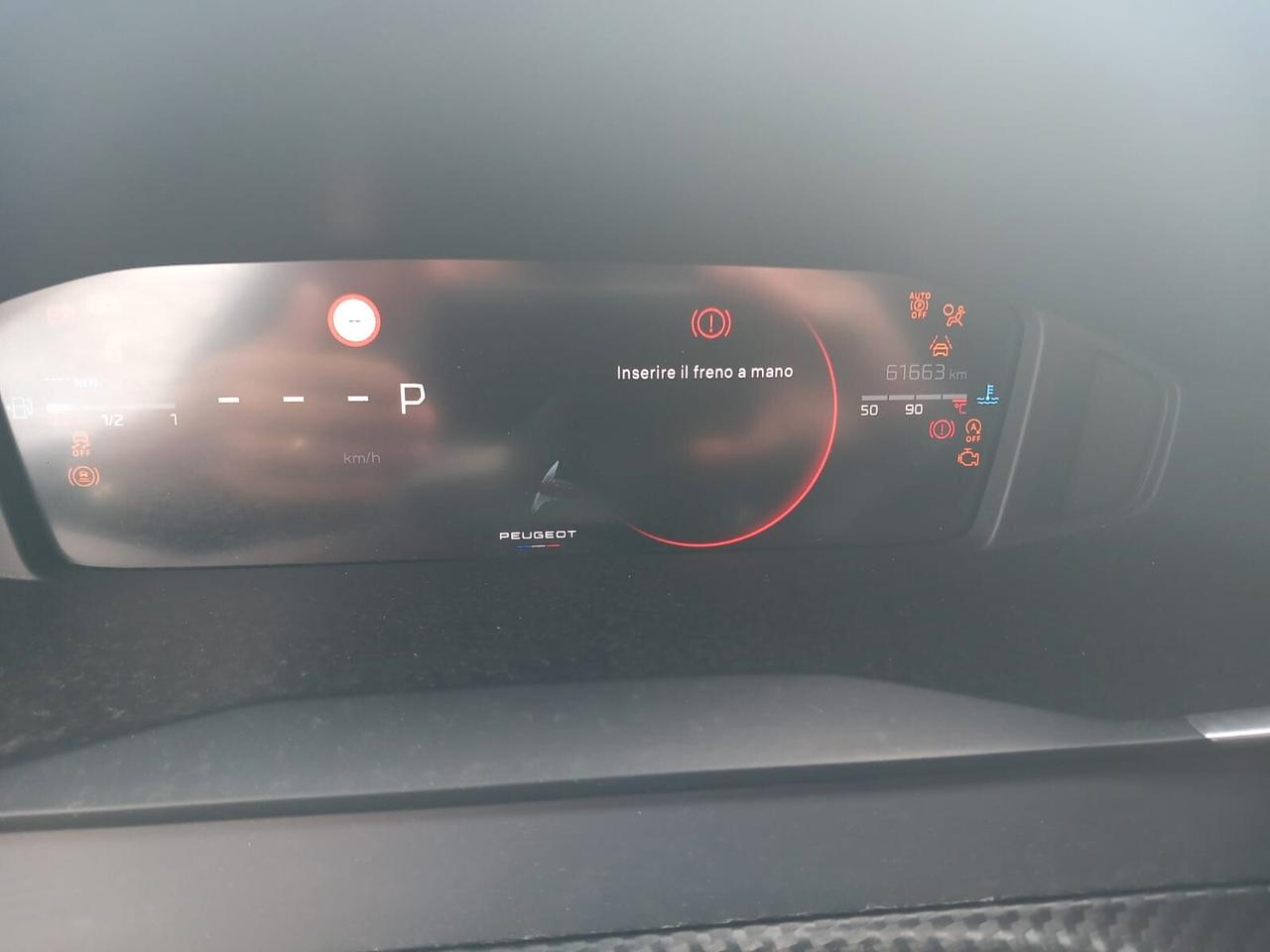 Peugeot 2008 PureTech 100 S&S Active sinistrata