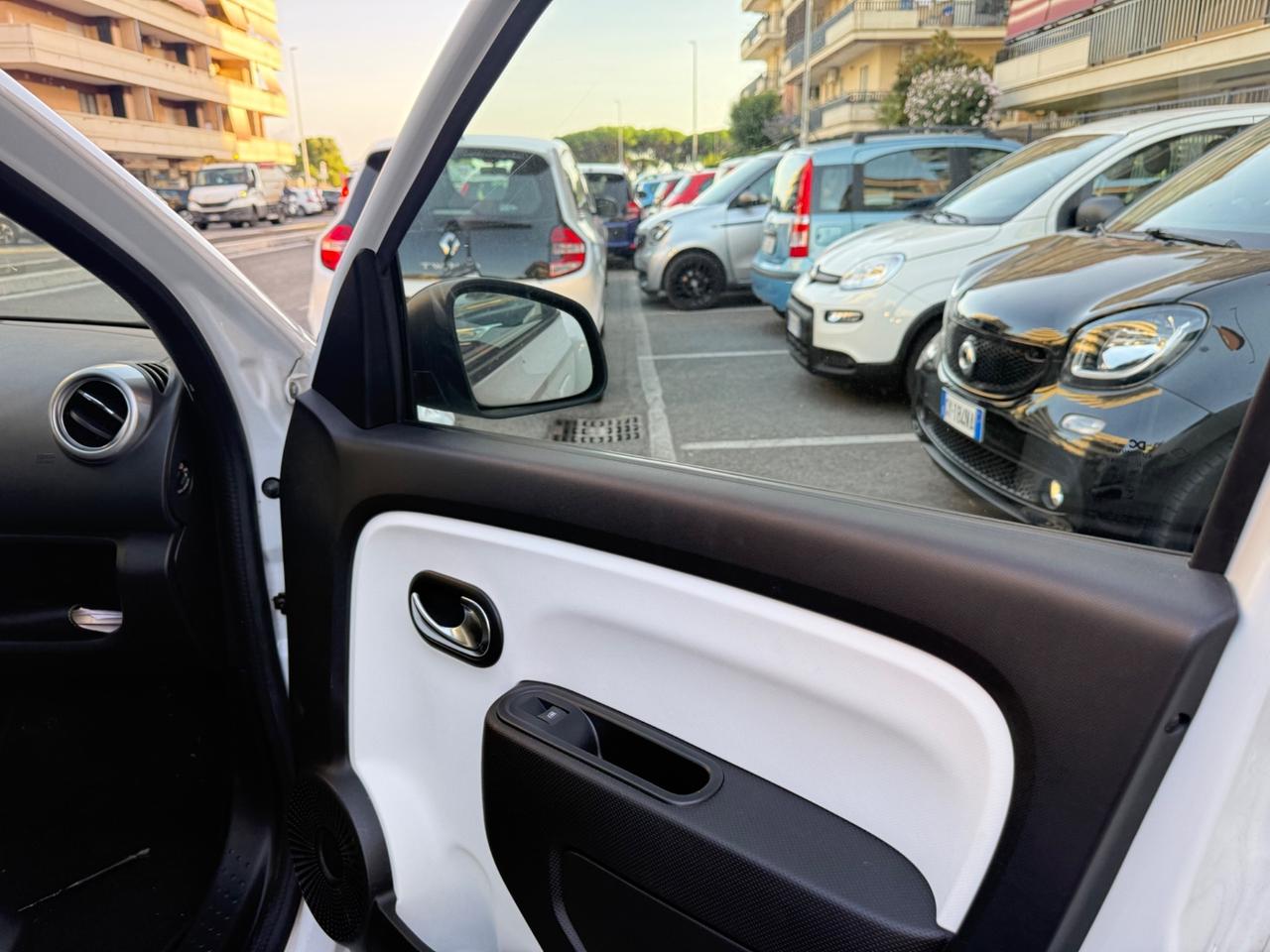 Renault Twingo LIMITEED C.AUTOMATICO PDC BLUETOOTH CERCHI 16