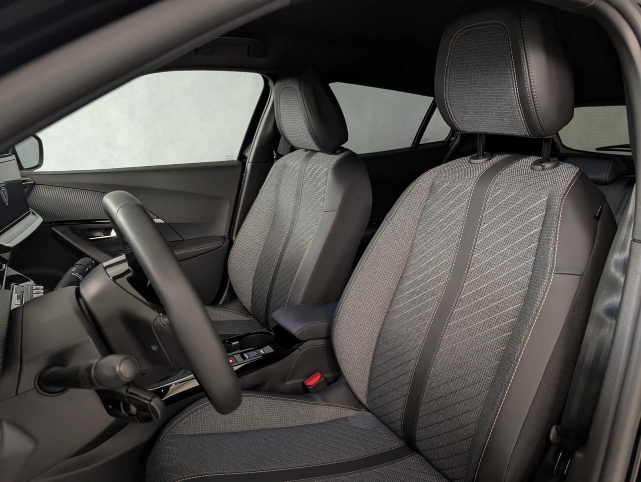 Peugeot 2008 1.2 puretech 100cv Allure