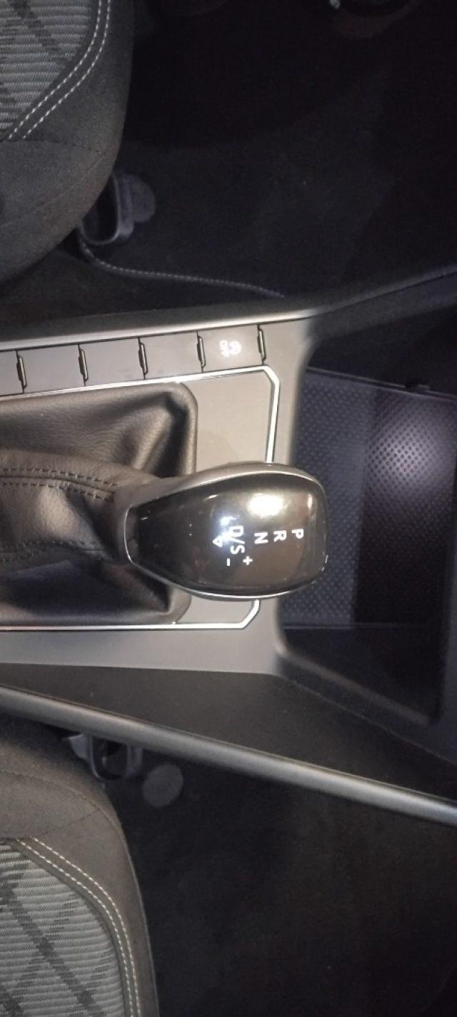 VOLKSWAGEN Taigo 1.0 TSI DSG R-Line TETTO