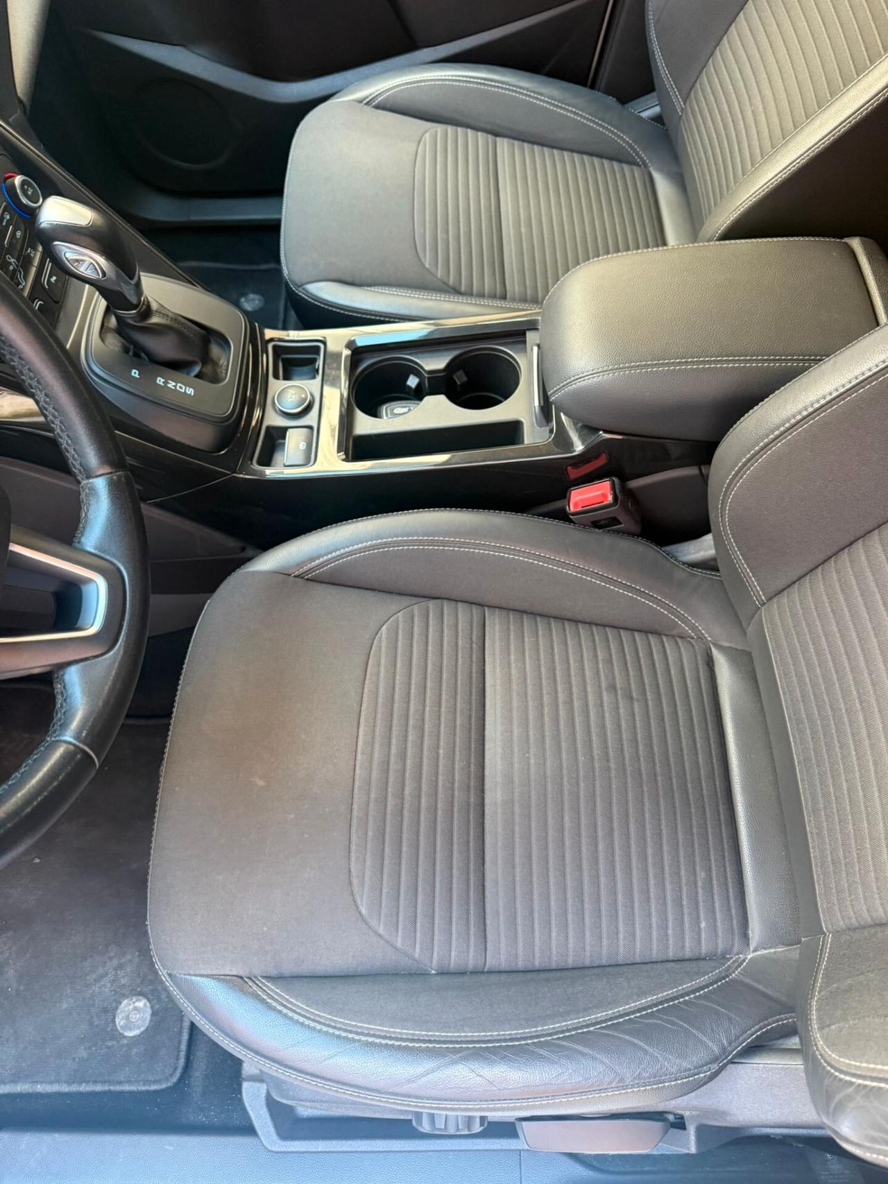 Ford Kuga 1.5 TDCI 120 CV S&S 2WD Powershift Edition