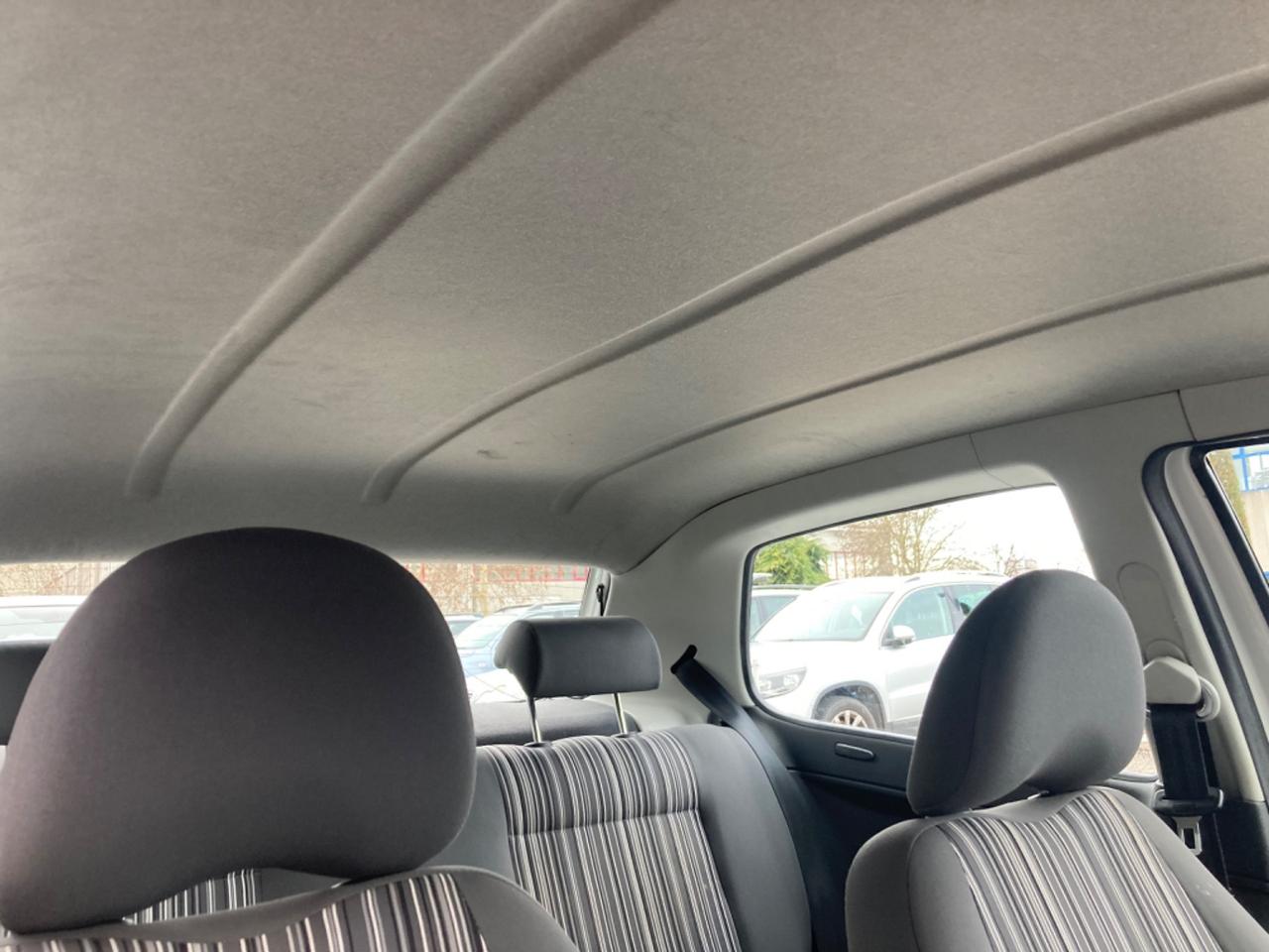 VOLKSWAGEN FOX (KM 130.718) PROPRIETARIO UNICO