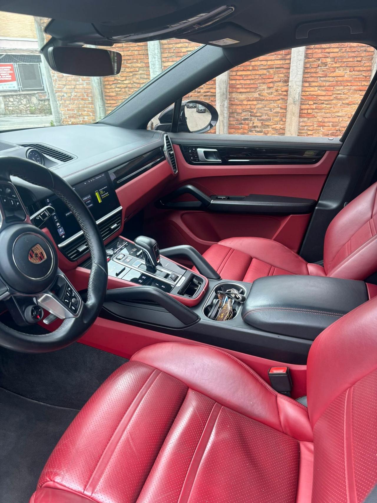 Porsche Cayenne Coupé 3.0 V6 E-Hybrid/STRAFULL