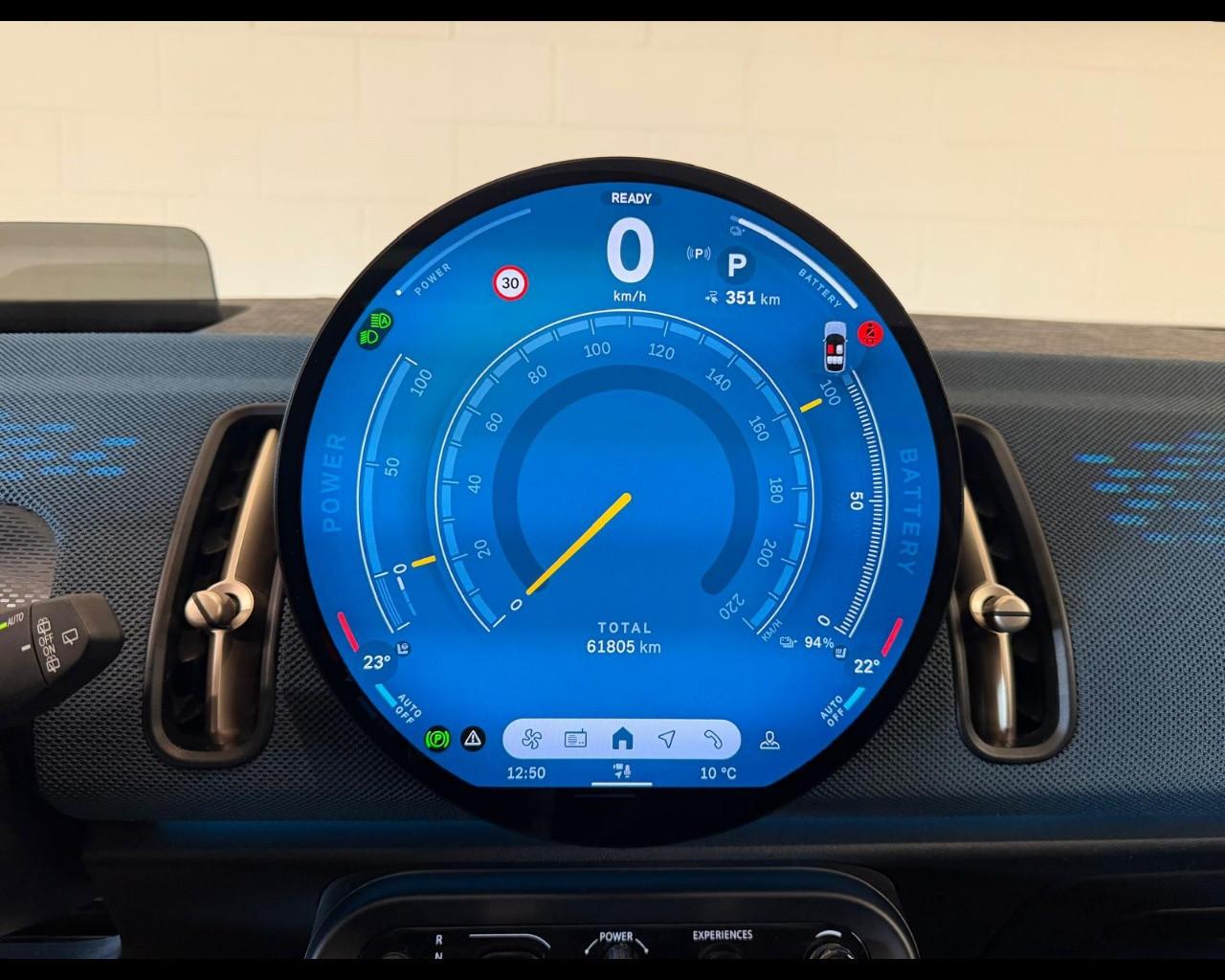 MINI Mini Countrym.(U25) - Mini E Favoured Countryman