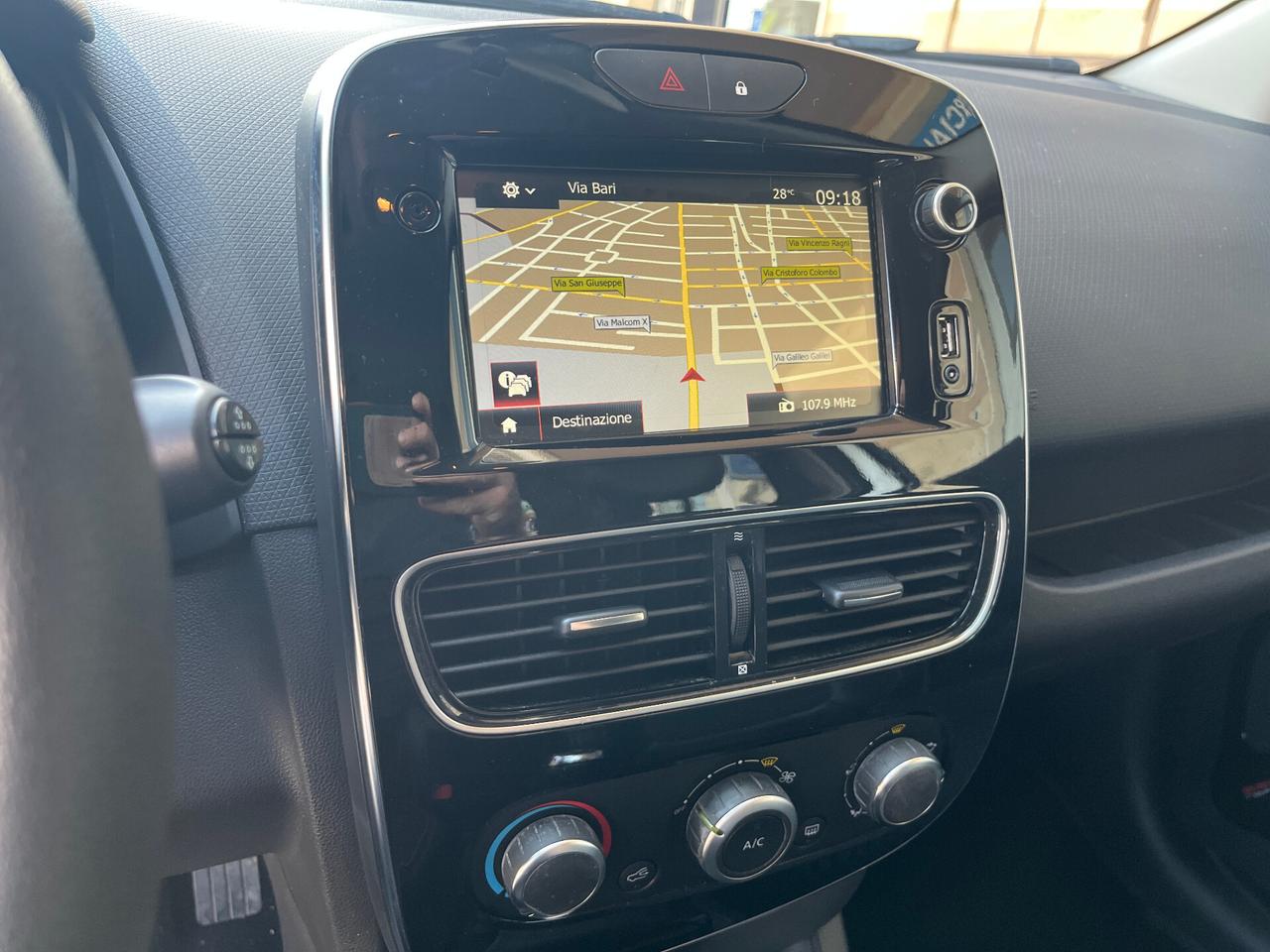 Renault Clio dCi 90 CV 5 porte Moschino Zen