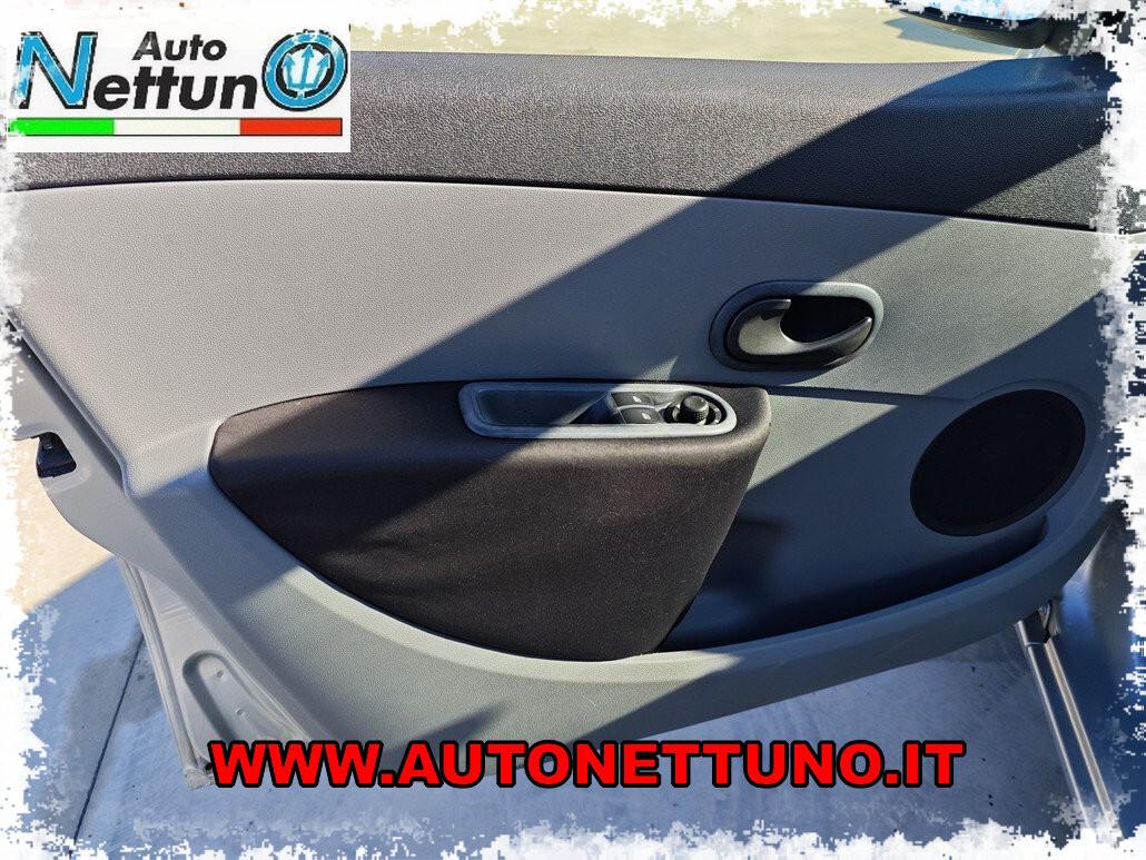 Renault Clio Storia 1.2 16V 5 porte Dynamique