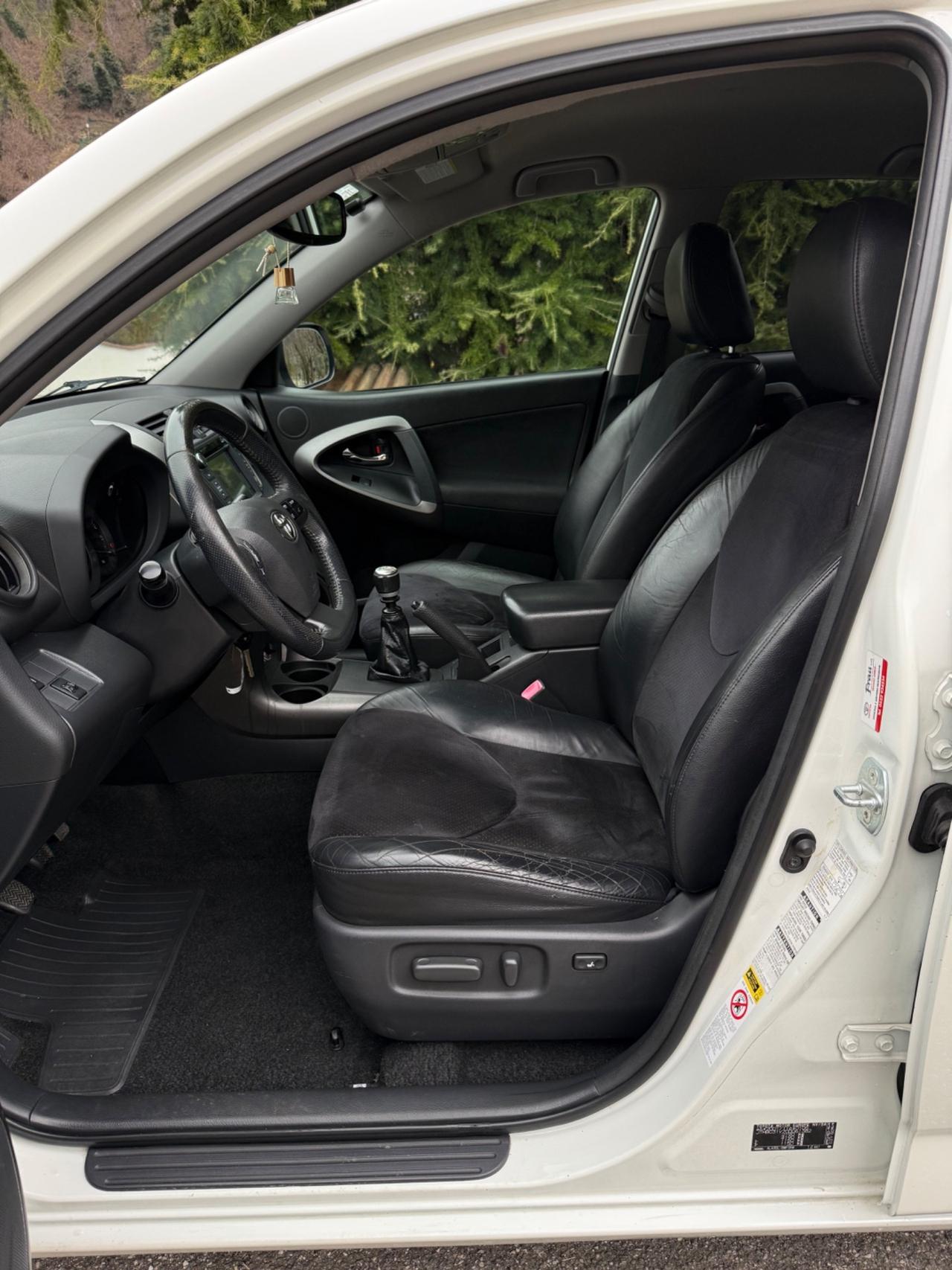 Toyota RAV 4 RAV4 2.2 D-4D 150 CV DPF Luxury