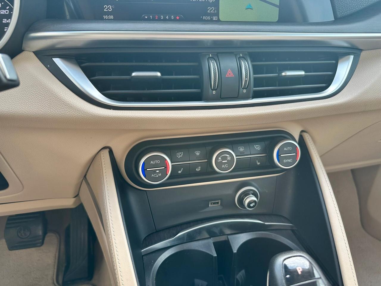 Alfa Romeo Stelvio 2.2 Turbodiesel 210 CV AT8 Q4 Super
