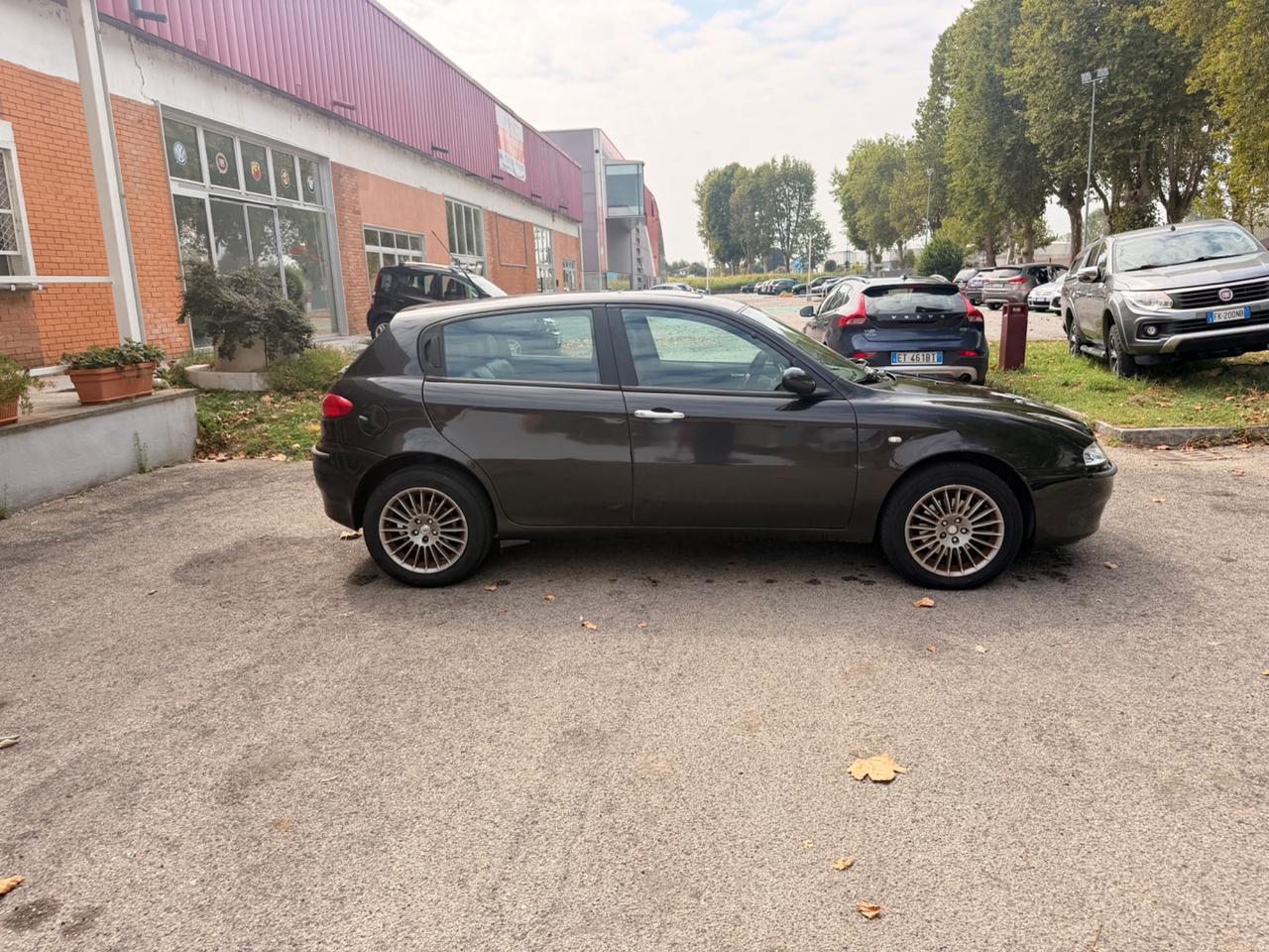 Alfa Romeo 147 1.9 JTD (115 CV) cat 5p. Distinctive