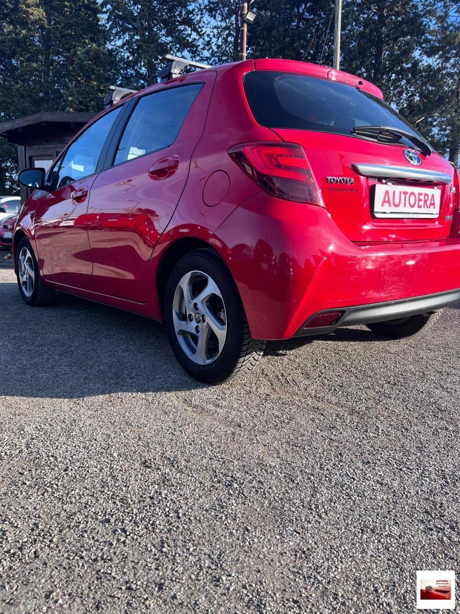 TOYOTA - Yaris - 1.5 Hybrid 5p. Trend "Red Edition"